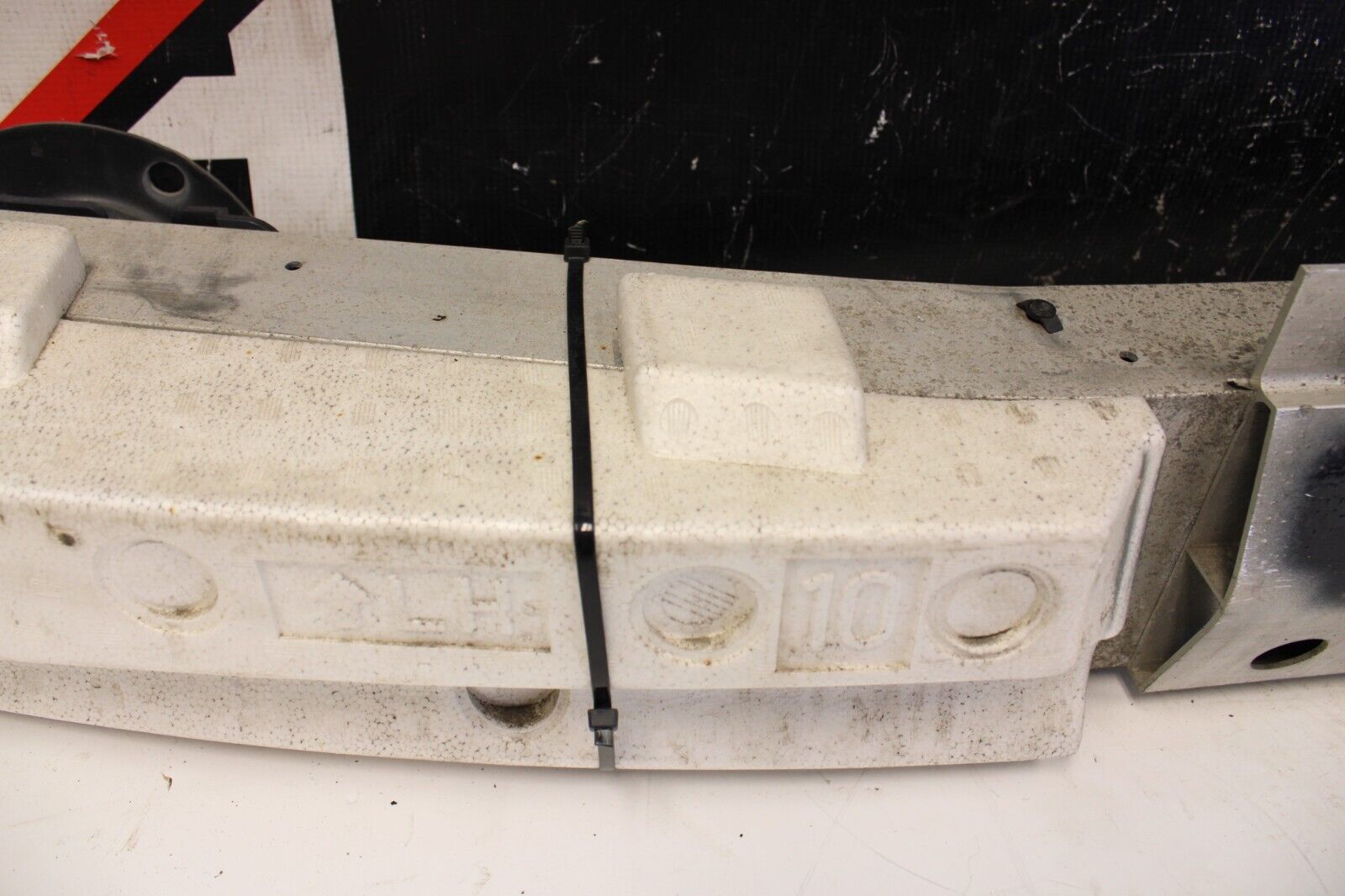 2013 Infiniti G37X Sedan REAR BUMPER REINFORCEMENT CRASH BAR FOAM OEM