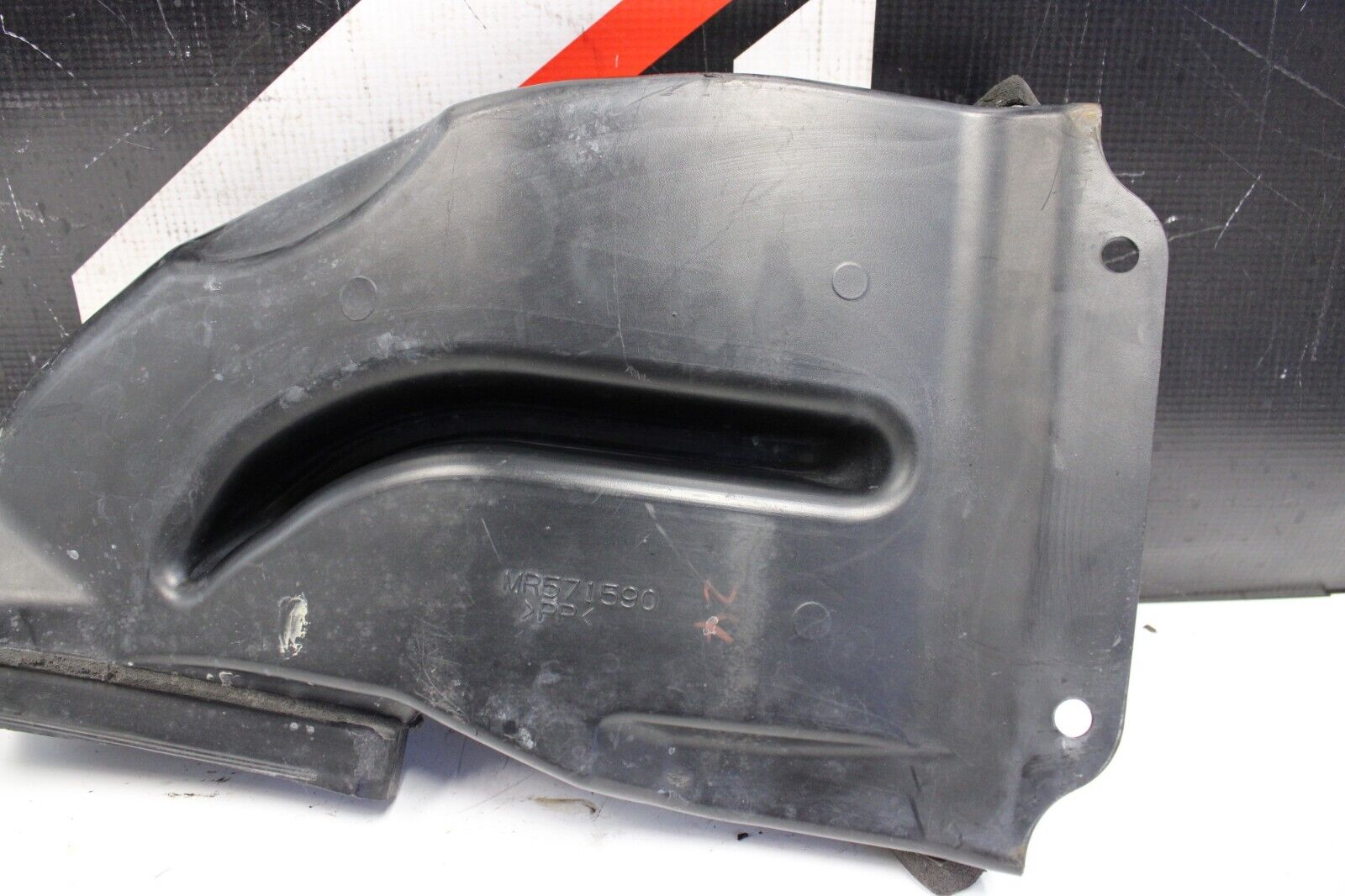 2003-2006 Mitsubishi Evo Evolution 8 9 Intake box snorkel OEM