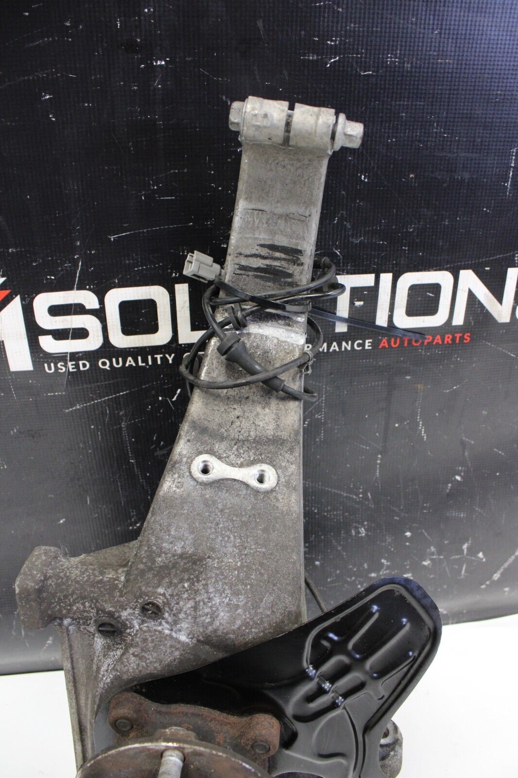2014 Nissan GT-R GTR R35 Front LH Driver Knuckle Spindle Arm Knee Assembly OEM