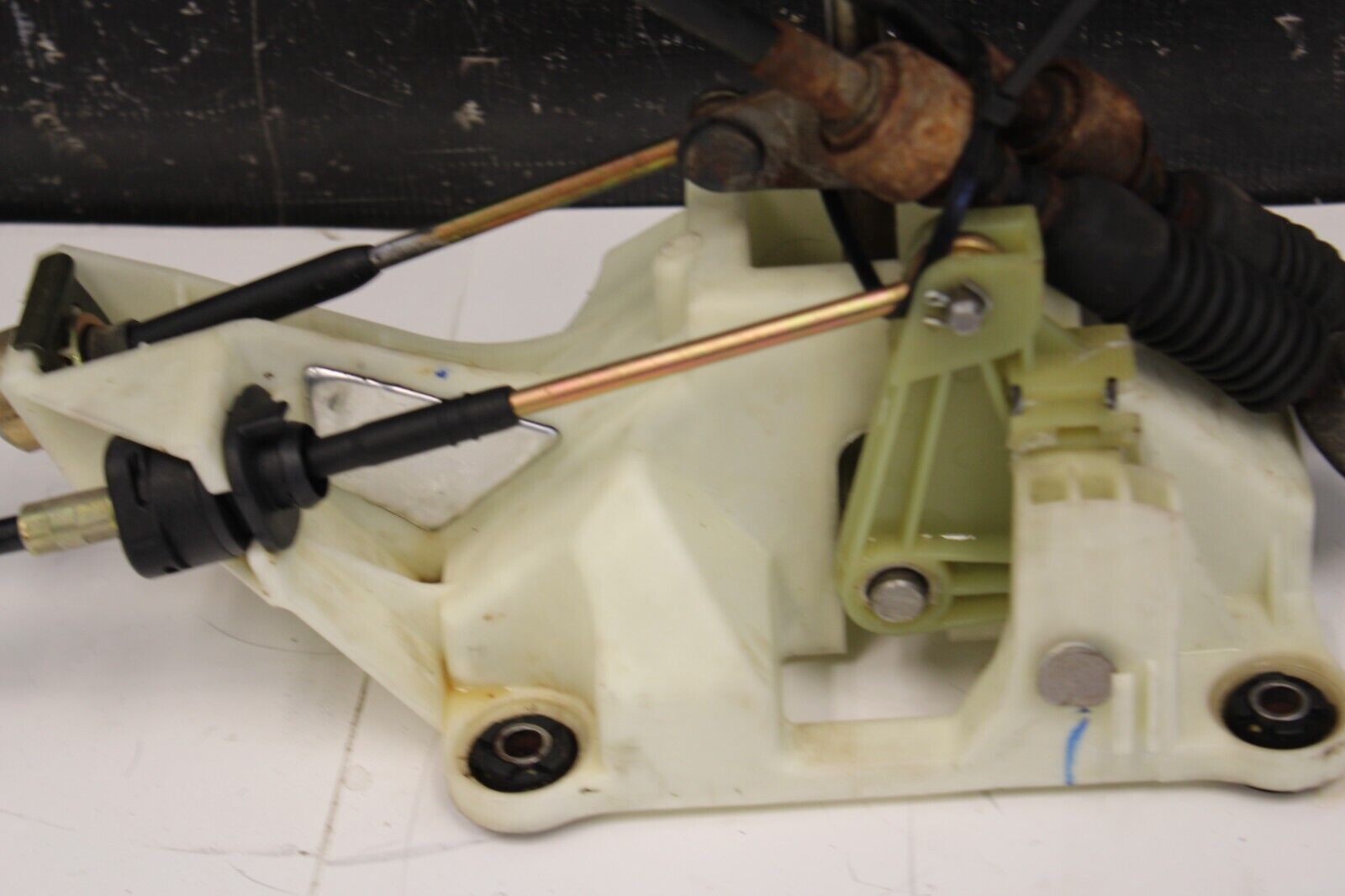 2002-2004 ACURA RSX TYPE S K20A2 OEM 6SPD SHIFTER BOX & CABLES 02-04