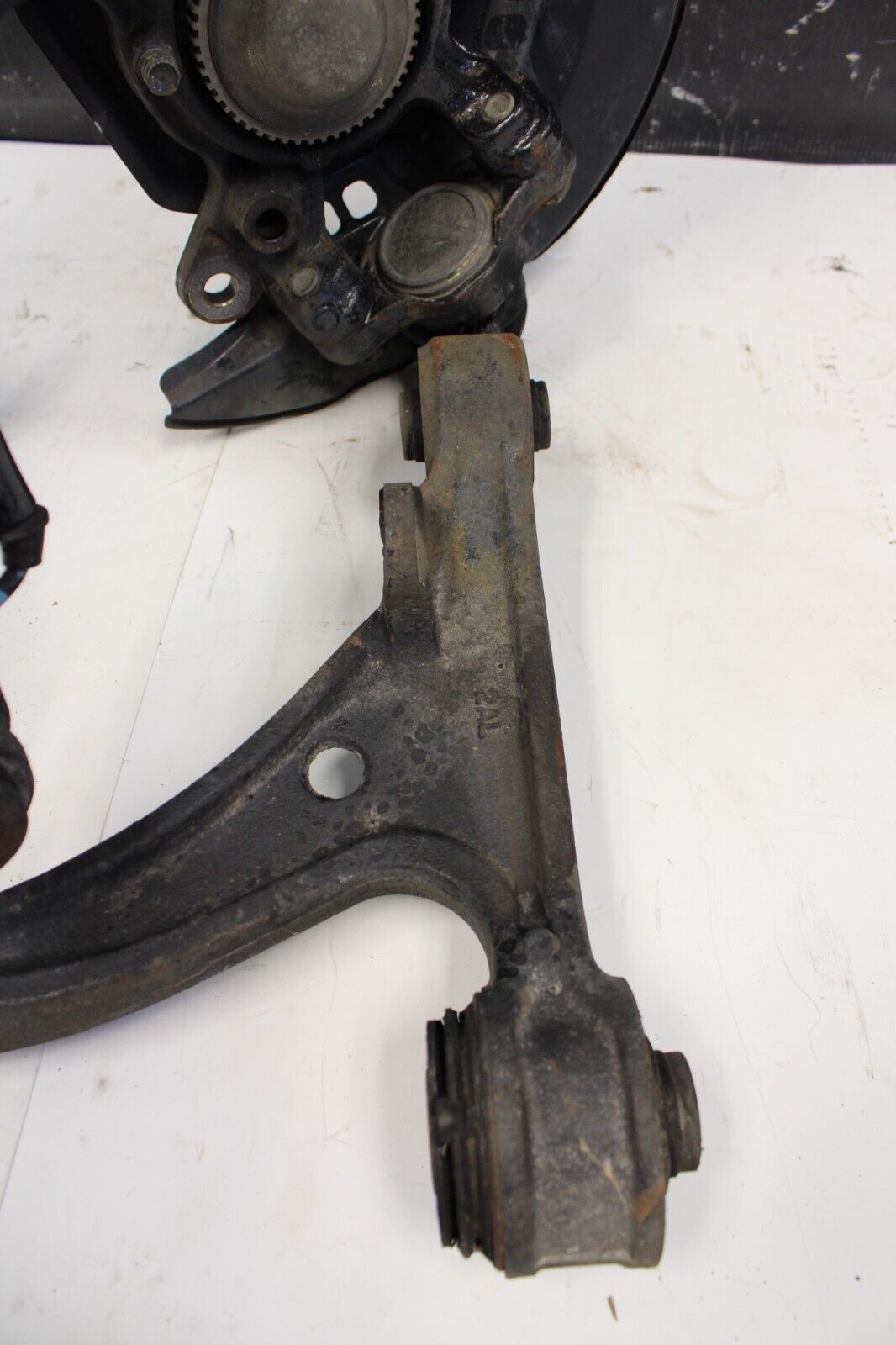 2000-2003 HONDA S2000 AP2 OEM FRONT LH DRIVER KNUCKLE SPINDLE KNEE ASSY