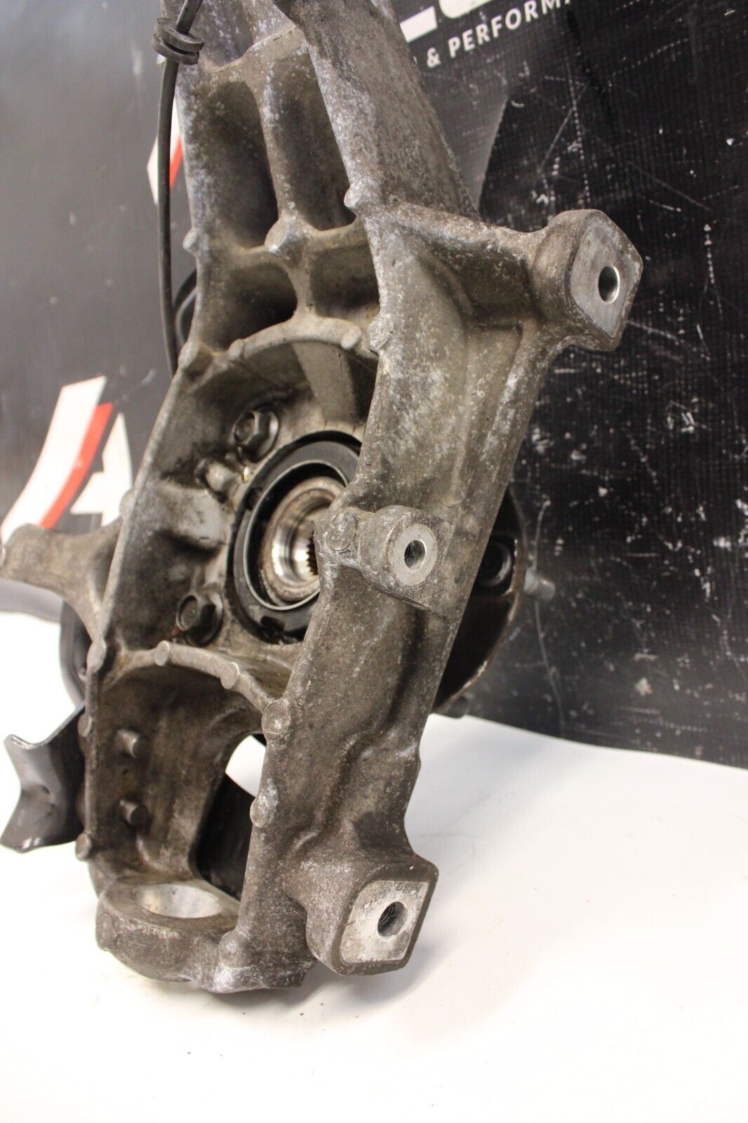 2014 Nissan GT-R GTR R35 Front LH Driver Knuckle Spindle Arm Knee Assembly OEM