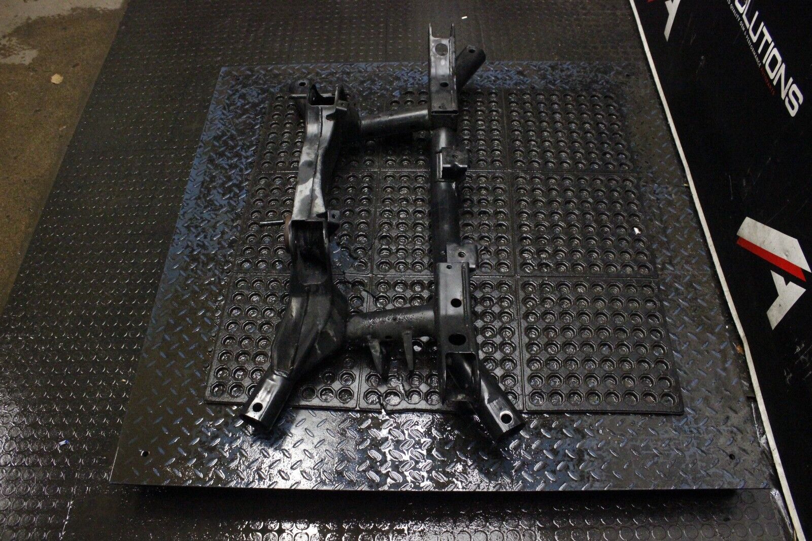 2008-2015 LANCER RALLIART TURBO OEM REAR SUBFRAME CROSSMEMBER