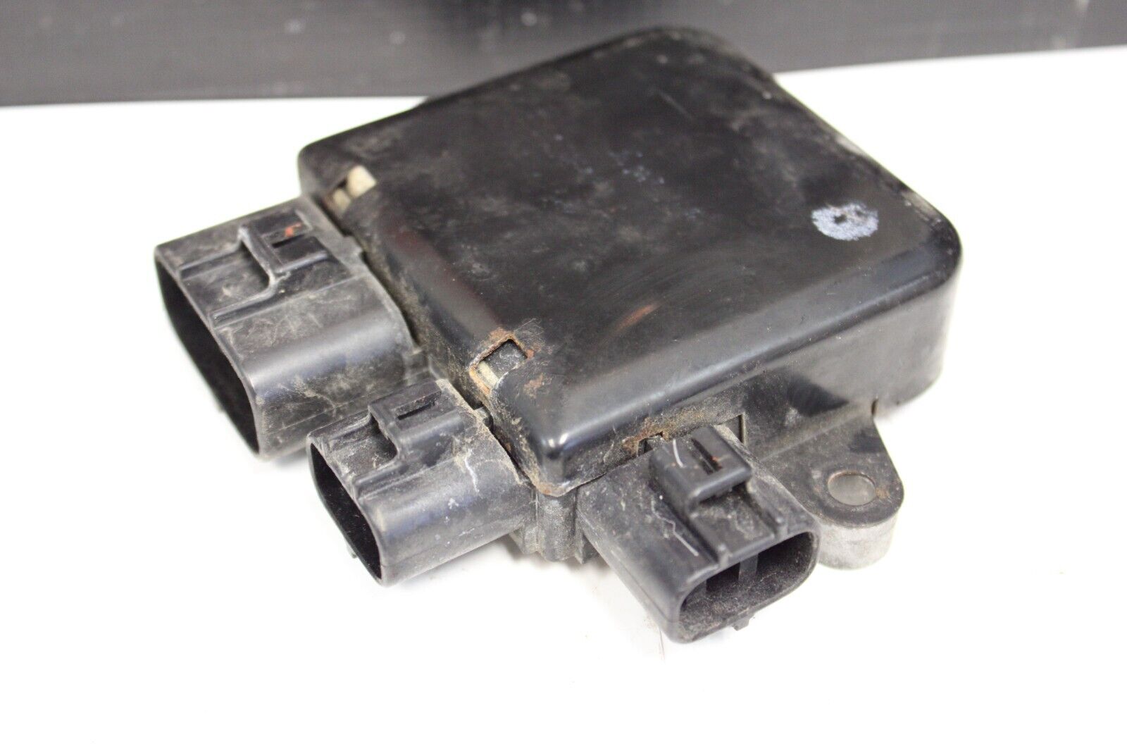 2003-2006  Mitsubishi Lancer Evo 8 / 9 Radiator Fan Control Module 1355A408