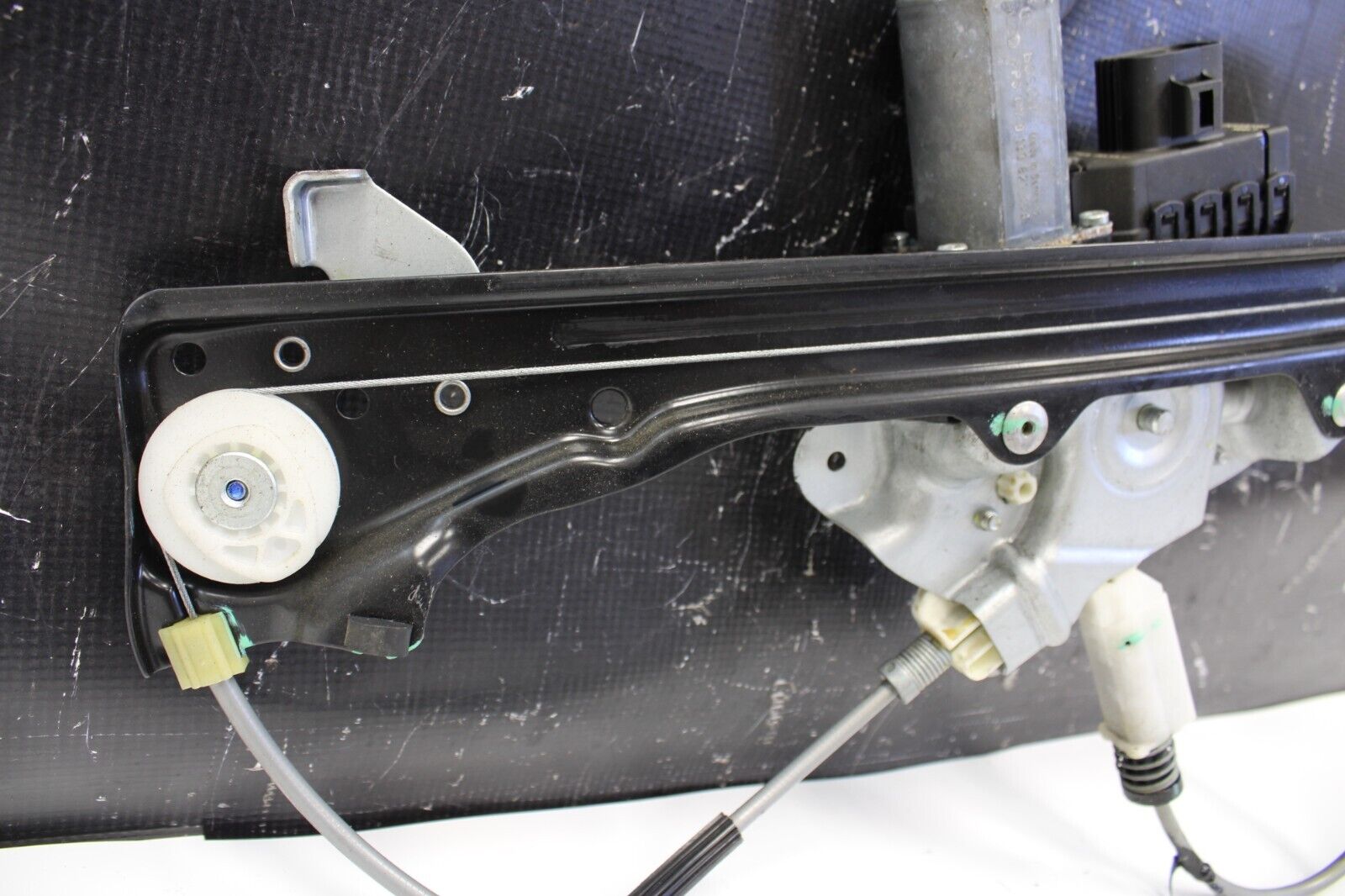 2009-2020 NISSAN GTR R35 WINDOW REGULATOR WITH MOTOR RIGHT PASSENGER SIDE