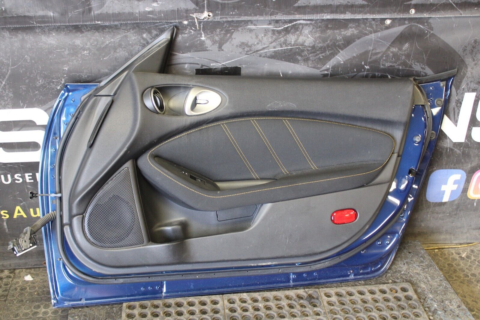 NISSAN 370Z 2009-2019 RIGHT PASSENGER SIDE DOOR SHELL OEM