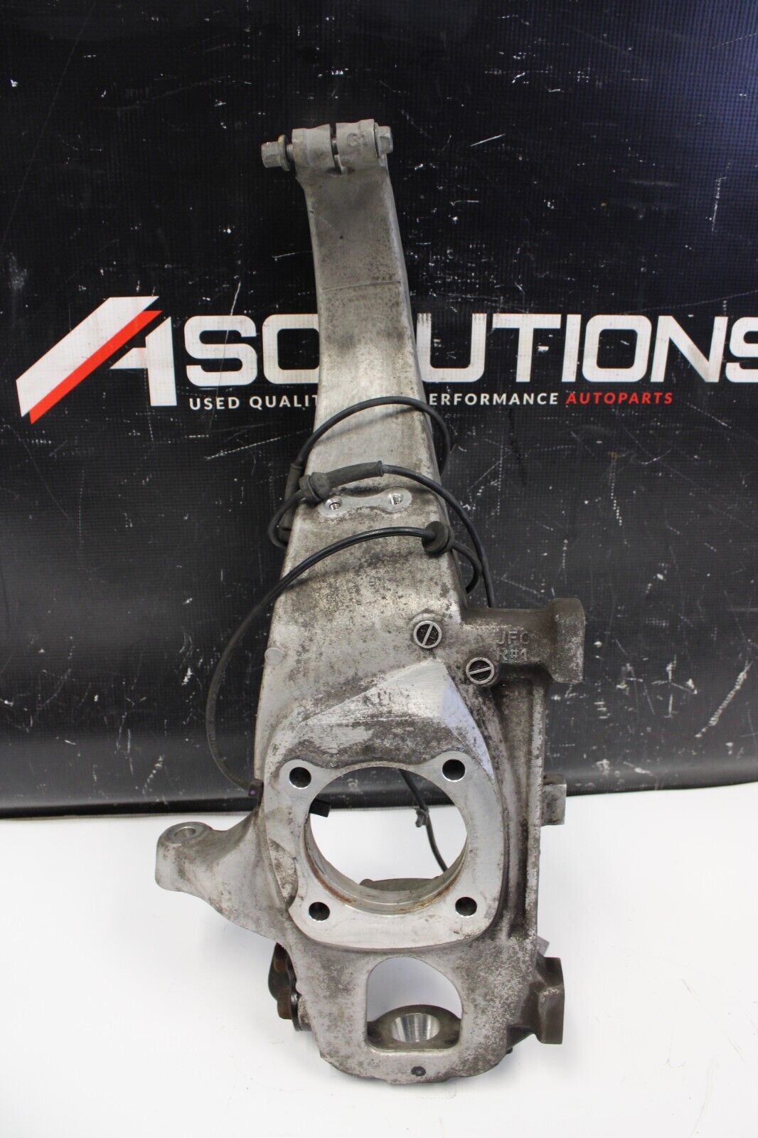 2013 Nissan GT-R GTR R35 Front RH PassKnuckle Spindle Arm Knee Assembly OEM