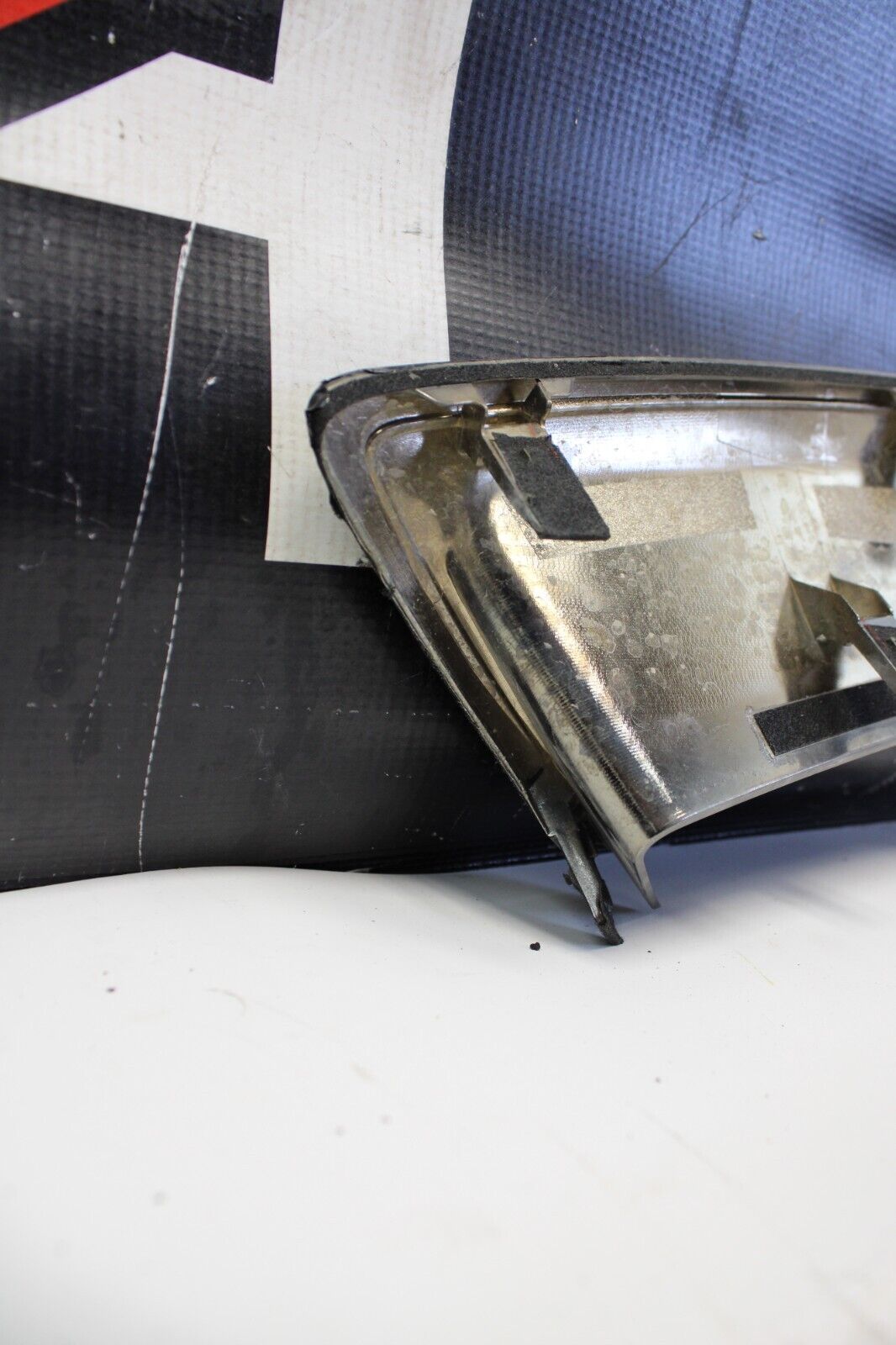 2013 NISSAN GT-R R35 GTR VR38 3.8L OEM FRONT BUMPER Molding Grill Upper