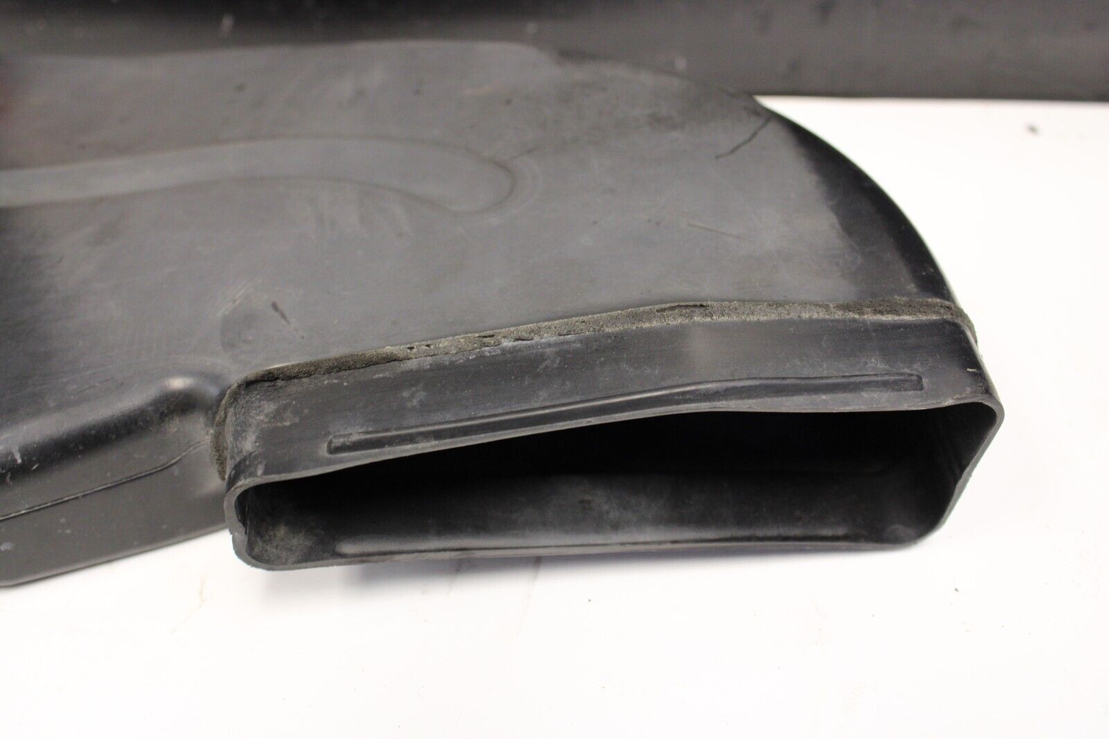 2003-2006 Mitsubishi Evo Evolution 8 9 Intake box snorkel OEM