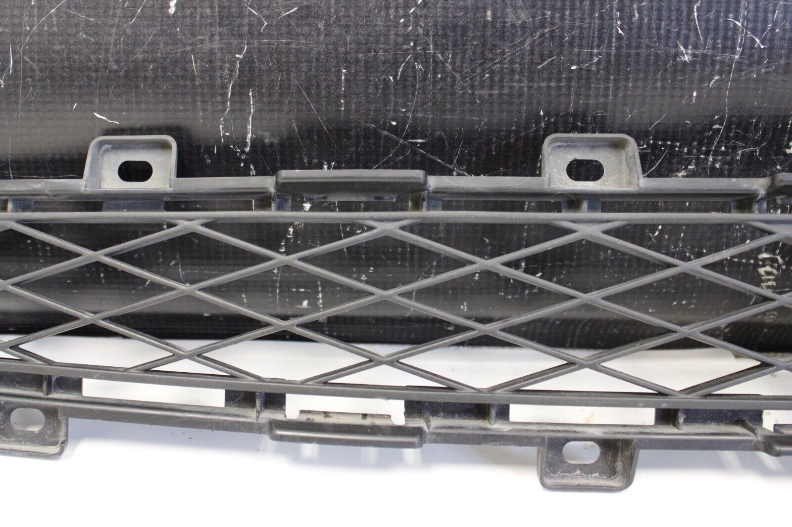 2013 NISSAN GT-R R35 GTR VR38 3.8L OEM FRONT BUMPER GRILLE UPPER Grill