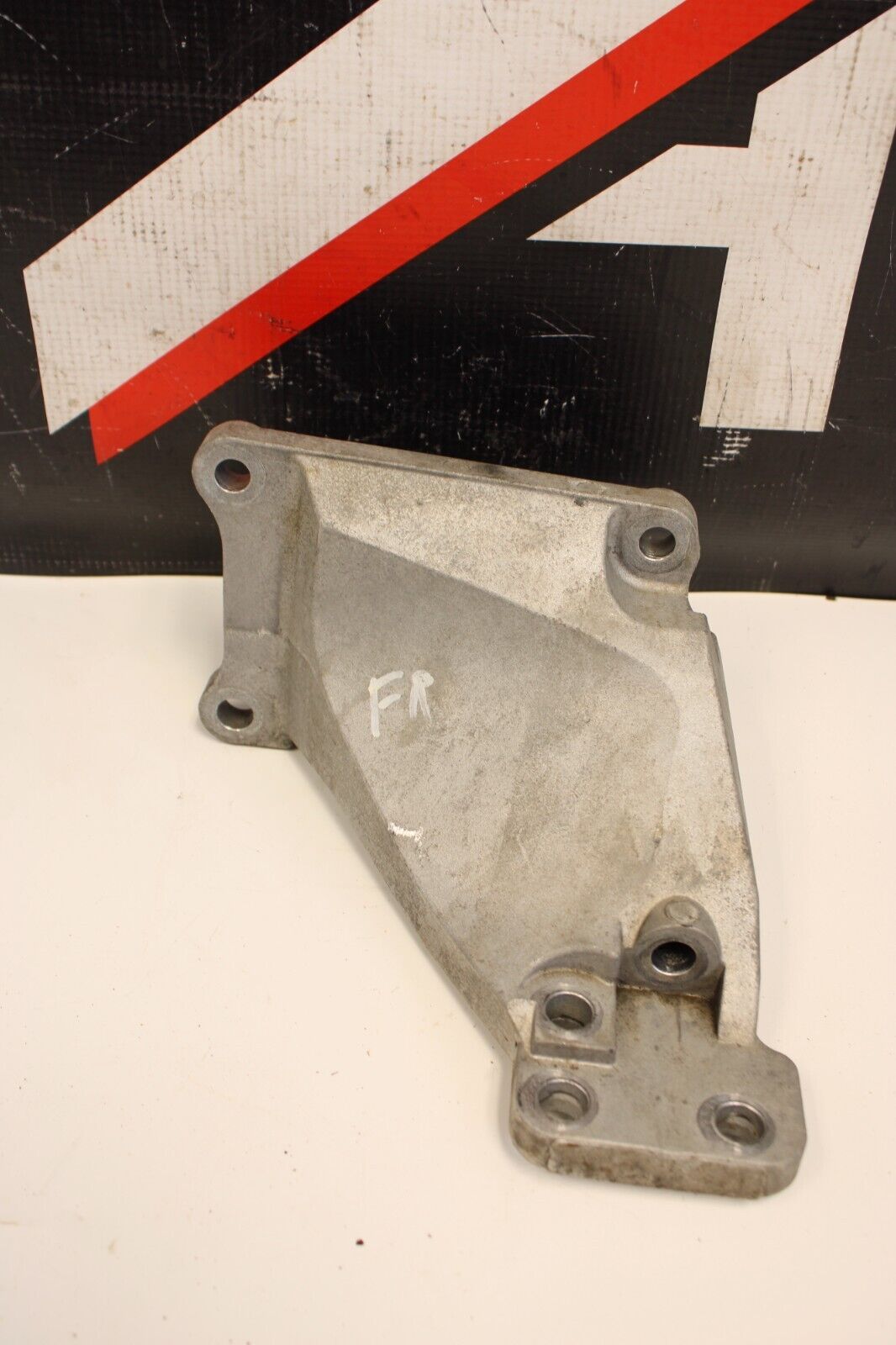 09-15 NISSAN GT-R GTR R35 VR38 ENGINE MOTOR MOUNT BRACKET PASSENGER RIGHT
