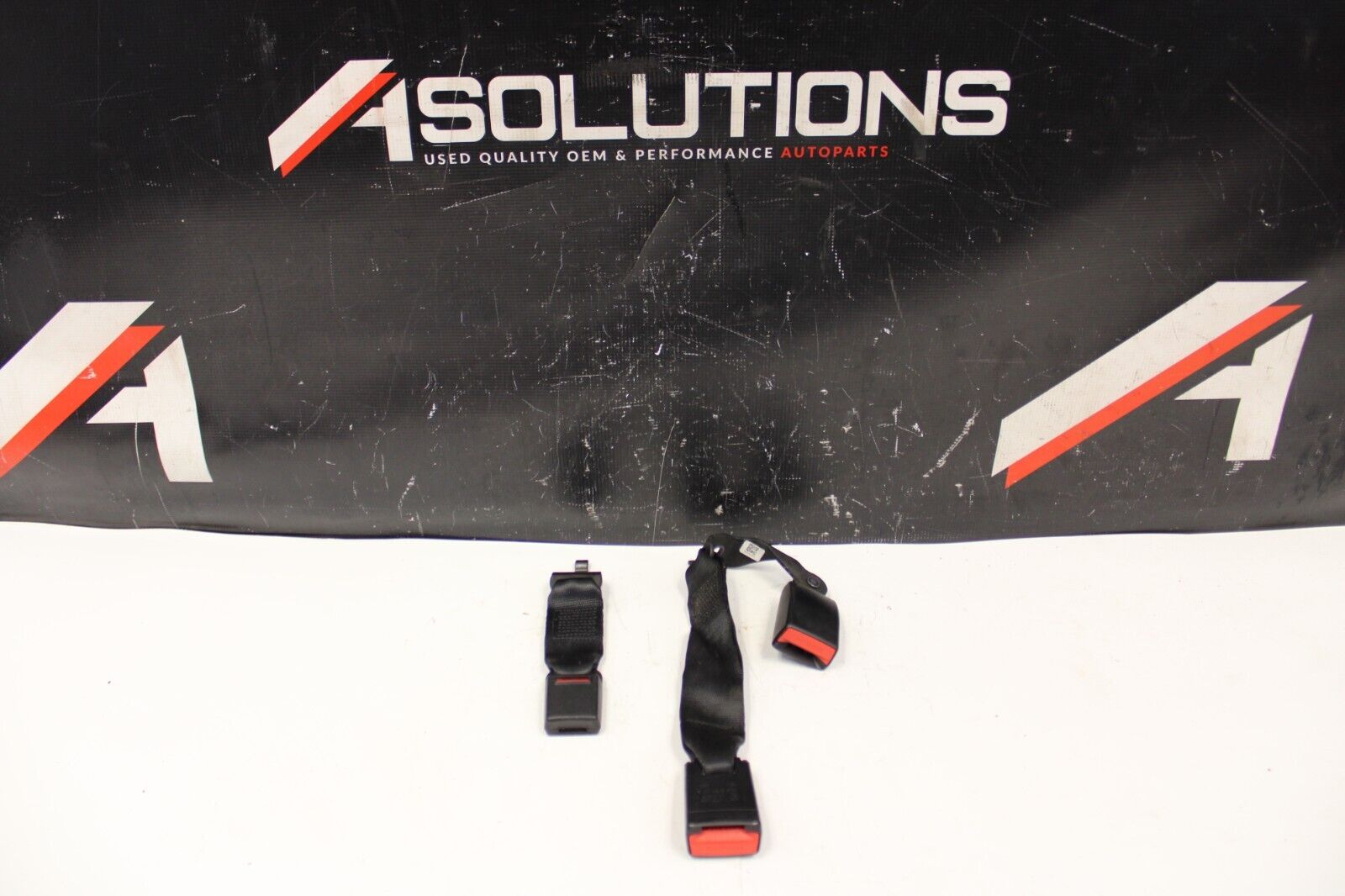 2015-2018 BMW F30 F36 428i F80 - REAR SEAT BELT Buckle Receiver SET