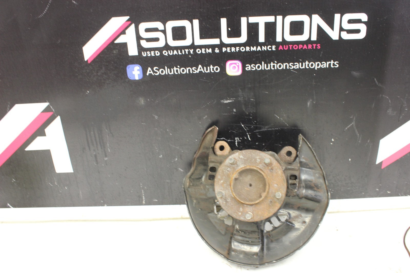 Used Honda S2000 Passenger Rear Spindle & Hub main image 1