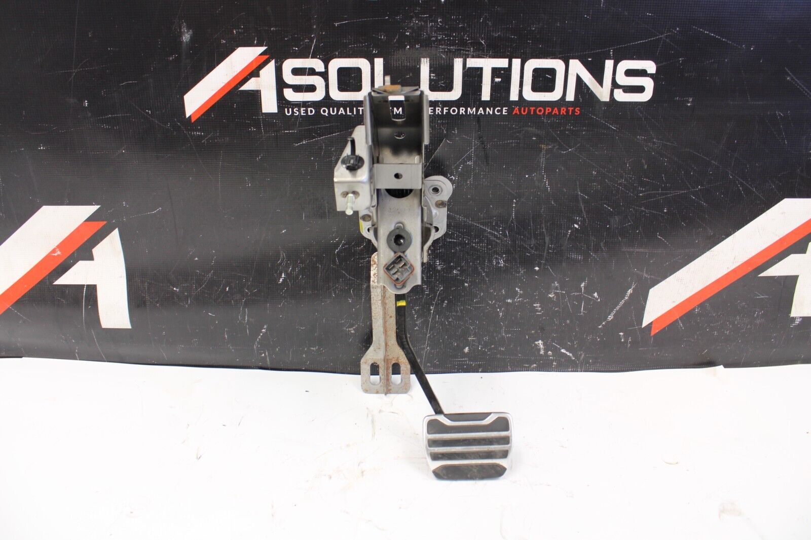NISSAN GTR R35 AWD OEM BRAKE PEDAL ASSEMBLY VR38 2014 GT-R