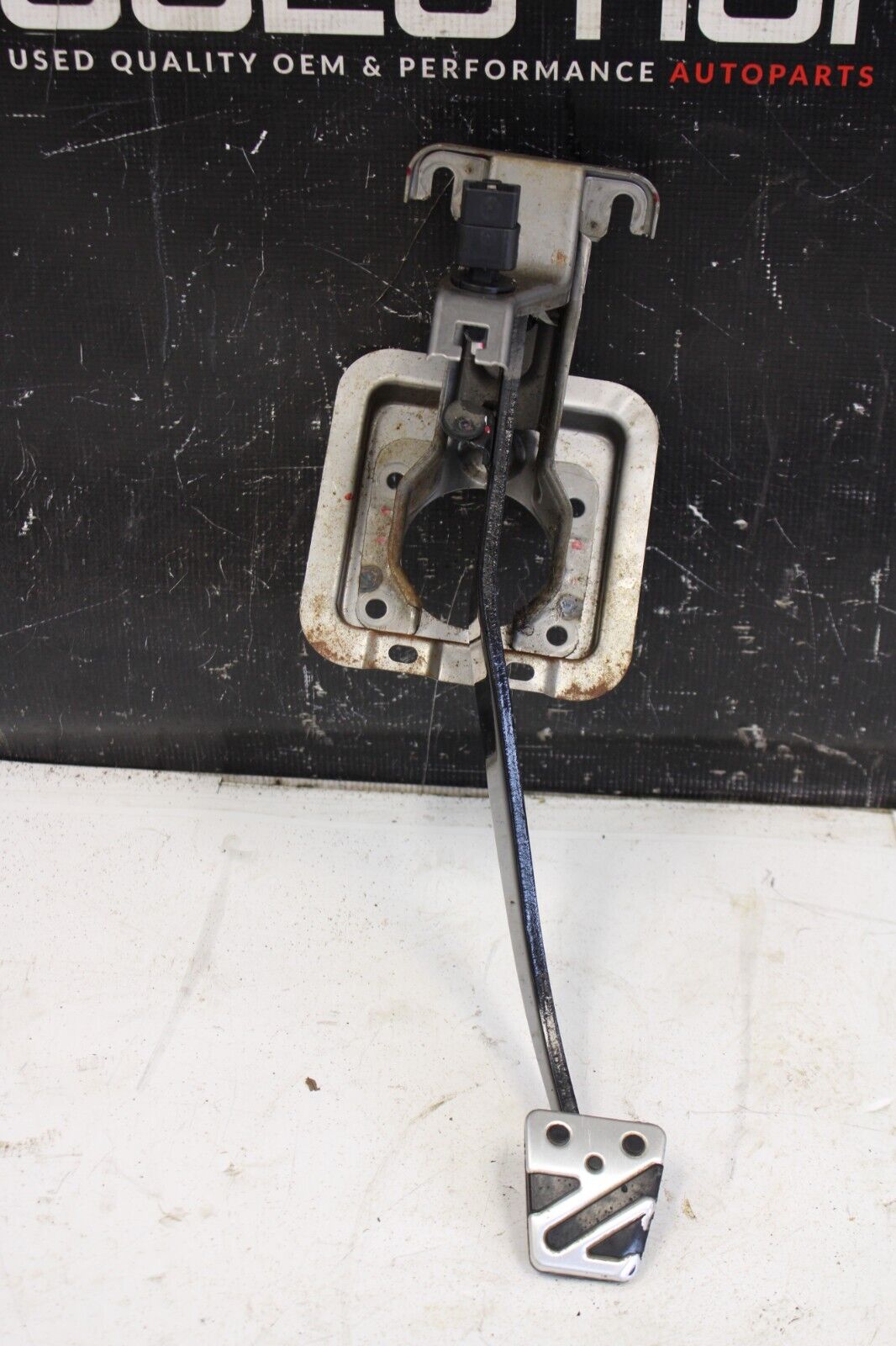 2003-2006 Mitsubishi Evolution 8 9 Brake Pedal Assembly OEM Evo 8 9