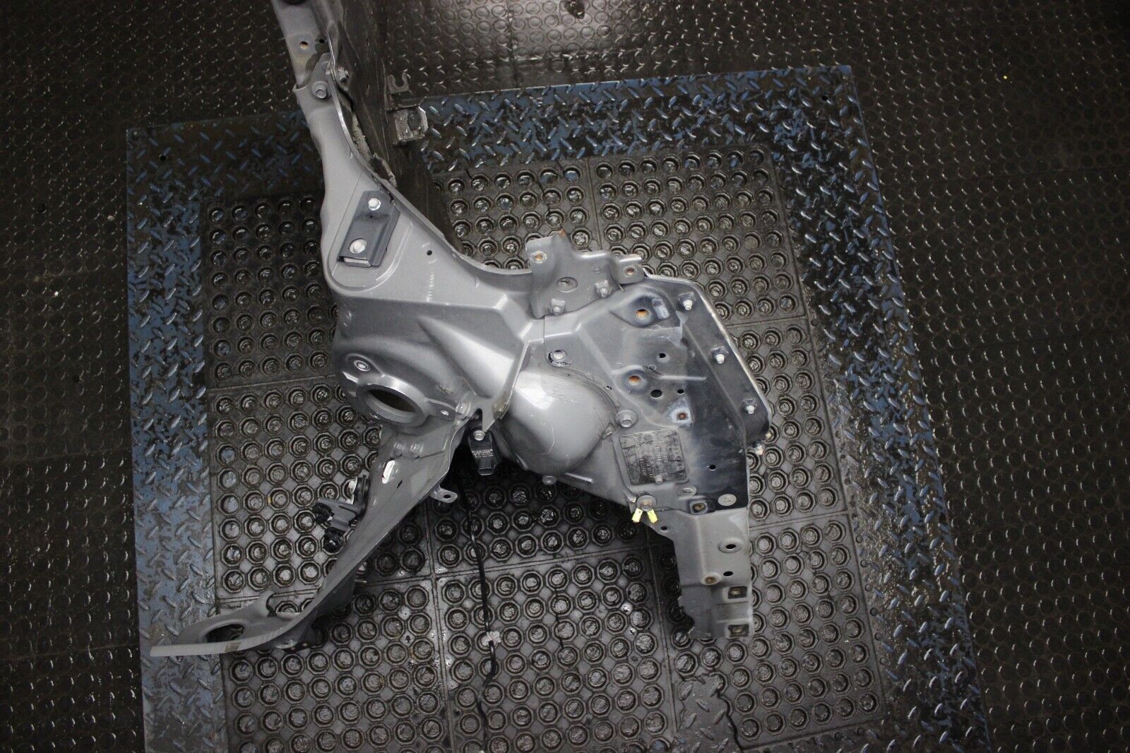 2009-2021 Nissan GTR R35 FRONT SUPPORT FRAME RAIL CUT PASSENGER RIGHT OEM