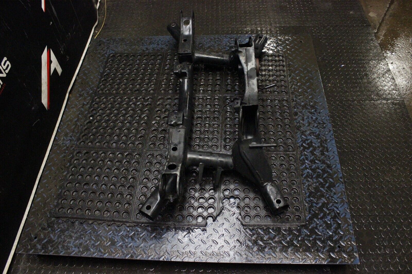 2008-2015 LANCER RALLIART TURBO OEM REAR SUBFRAME CROSSMEMBER
