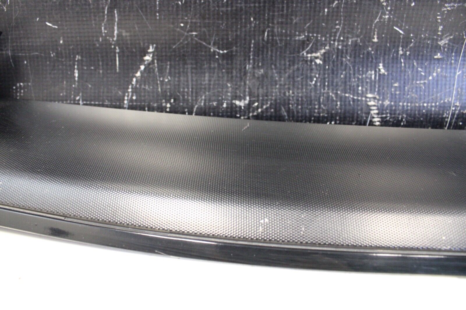 2013 NISSAN GT-R R35 GTR VR38 3.8L OEM FRONT BUMPER Molding Grill Upper