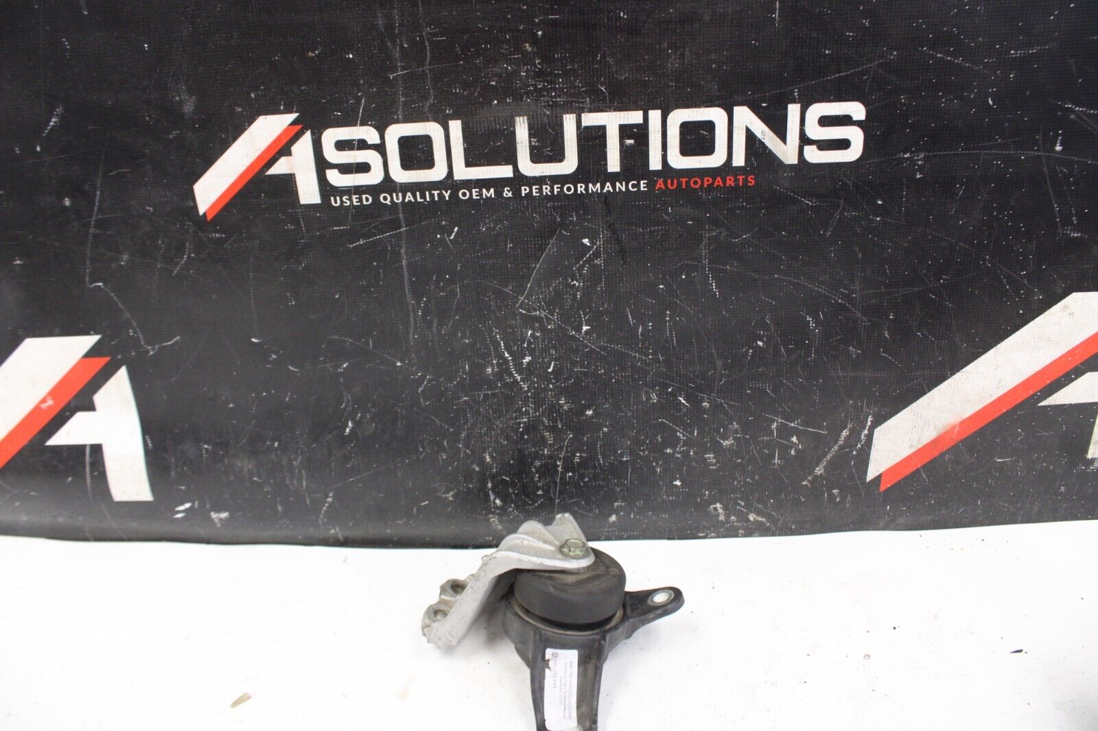 2009 Acura TSX 2.4L Manual Transmission Upper Engine Mount Assembly Bracket