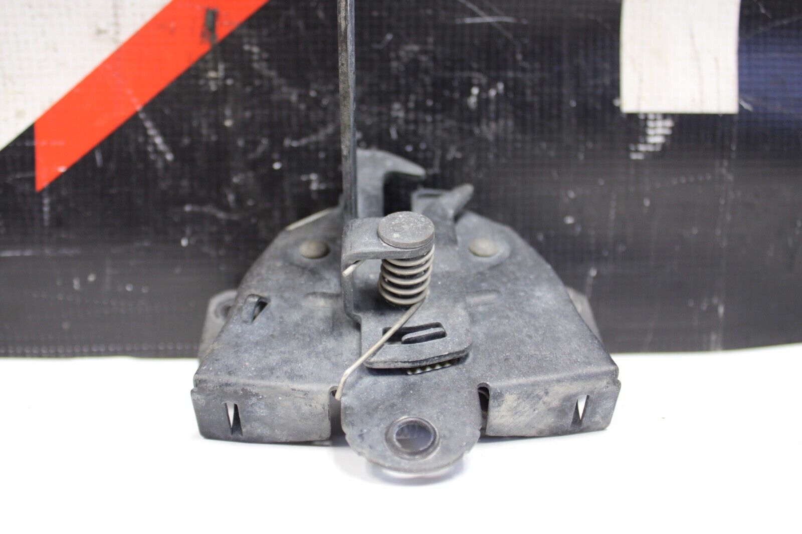 2003-2005 MITSUBISHI LANCER EVOLUTION EVO 8 FRONT HOOD-LOCK LATCH OEM
