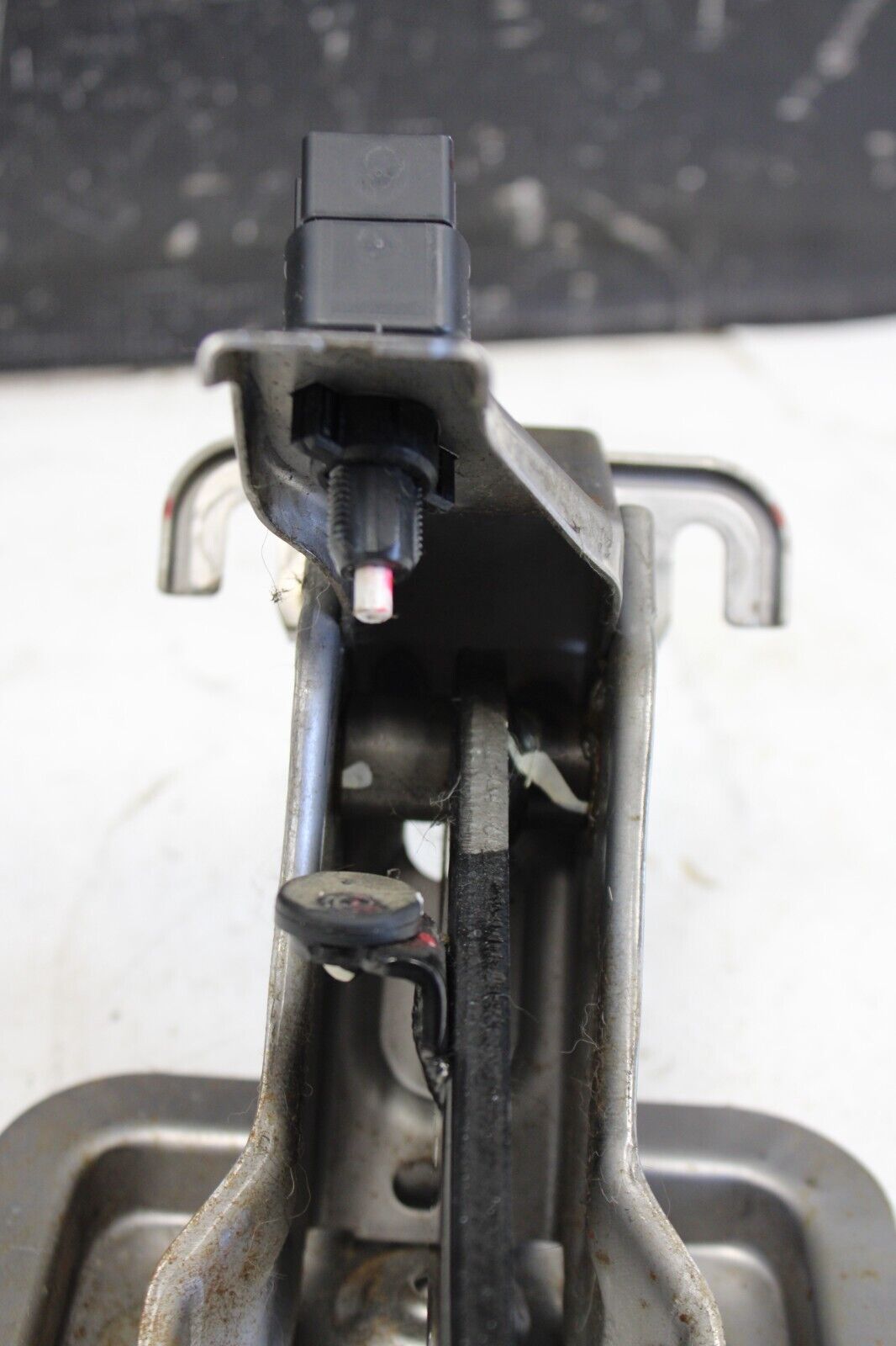 2003-2006 Mitsubishi Evolution 8 9 Brake Pedal Assembly OEM Evo 8 9