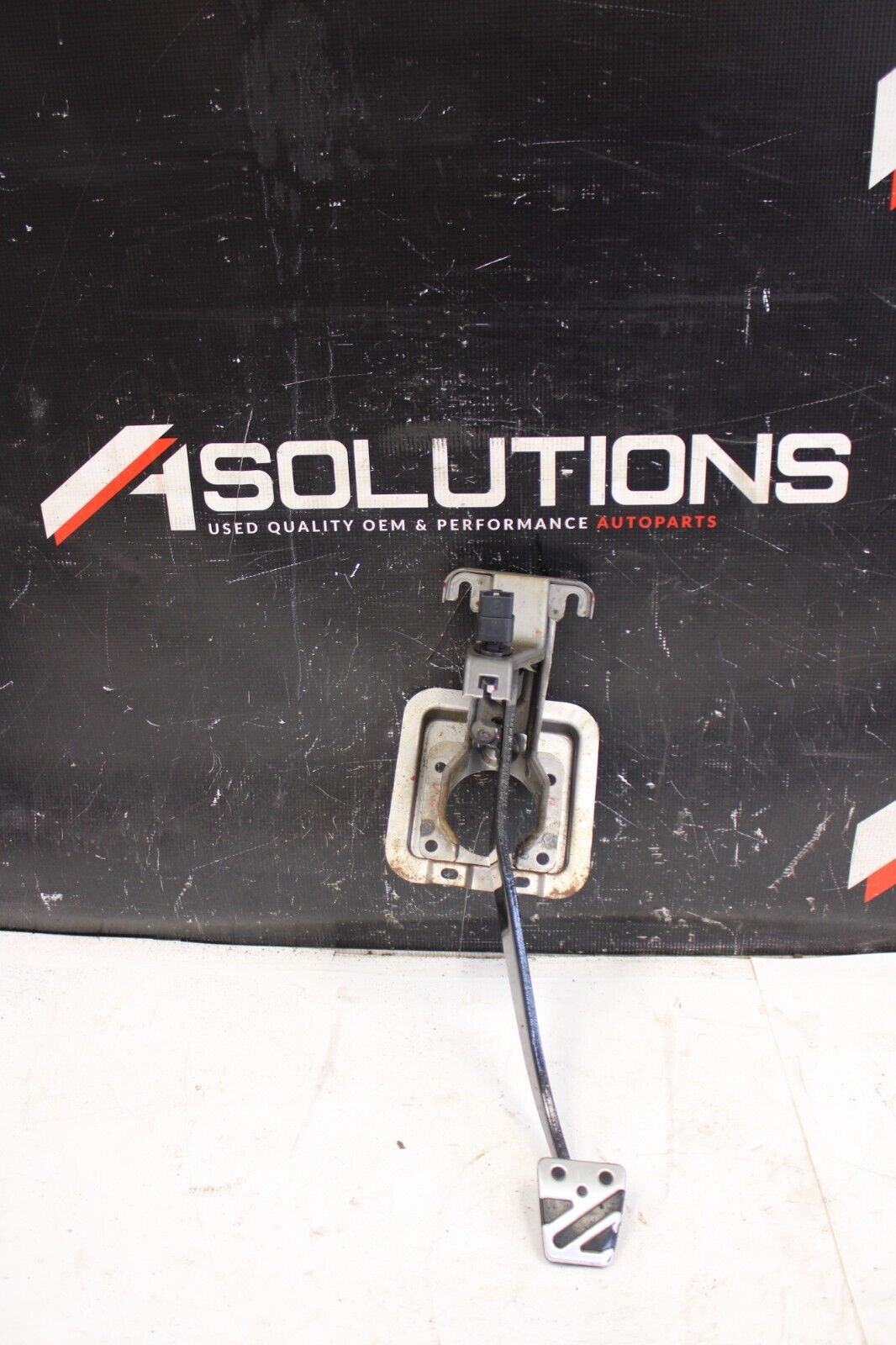 2003-2006 Mitsubishi Evolution 8 9 Brake Pedal Assembly OEM Evo 8 9