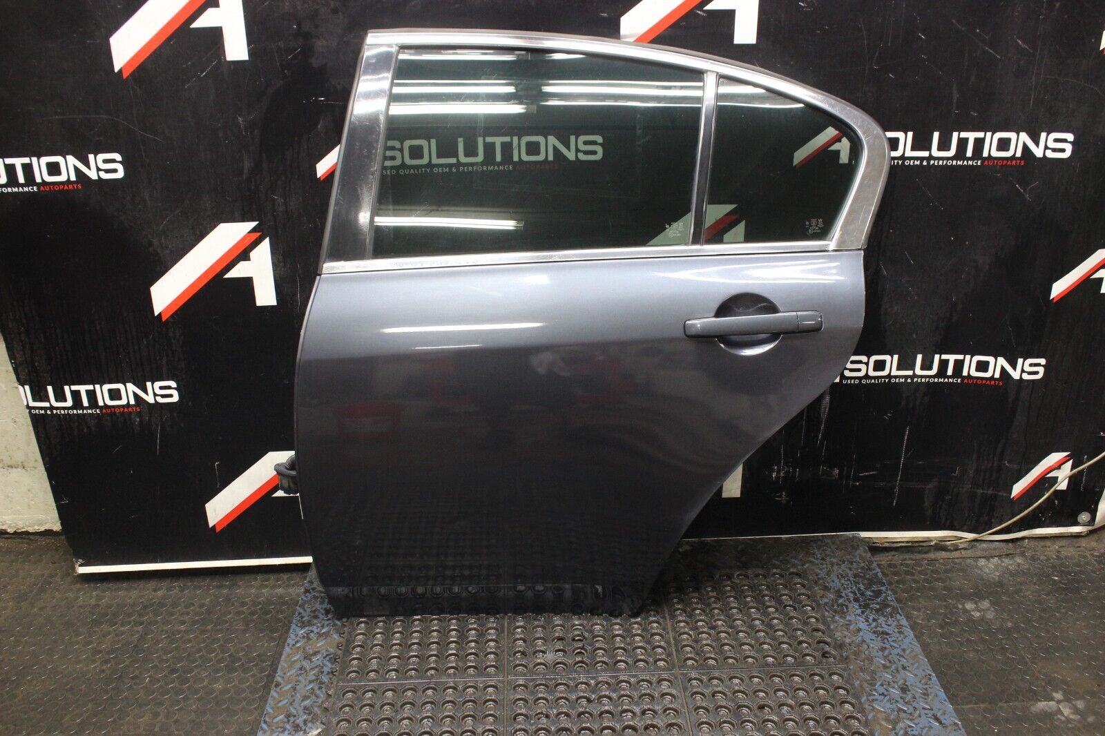 2008-2013 Infiniti G37 G37x Sedan Rear Driver Left Door OEM LH G25 G35