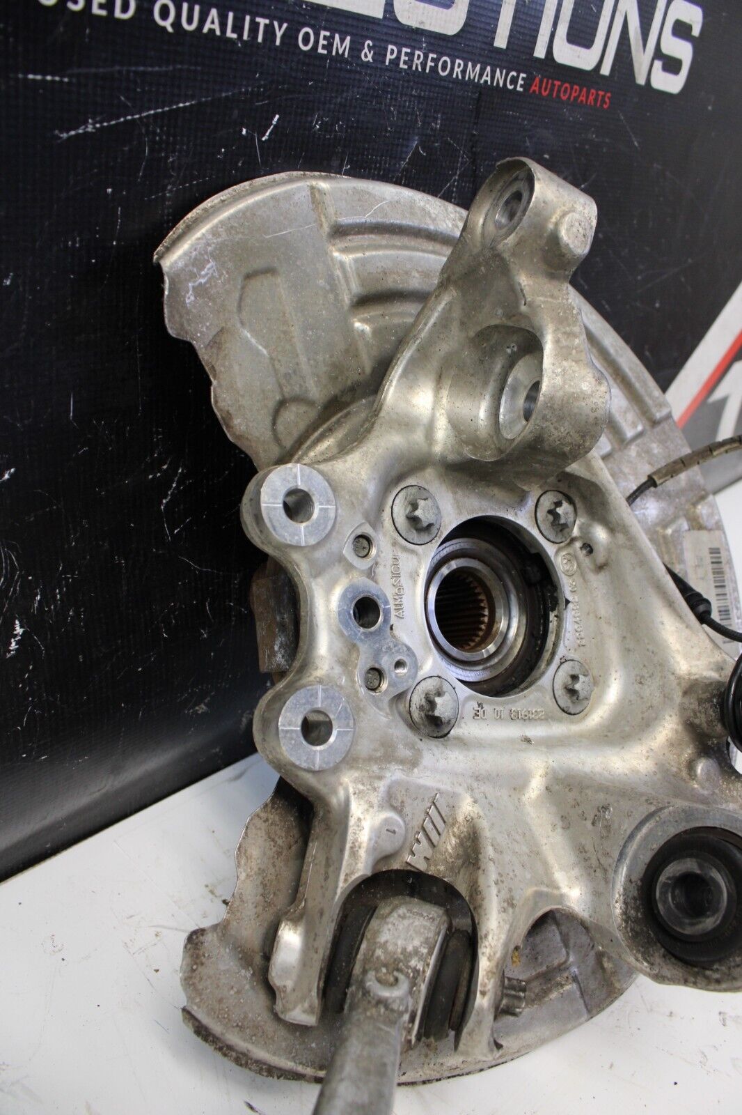 2015-20 OEM BMW F80 F82 M3 M4 Rear Suspension Right Knuckle Wheel Hub Spindle
