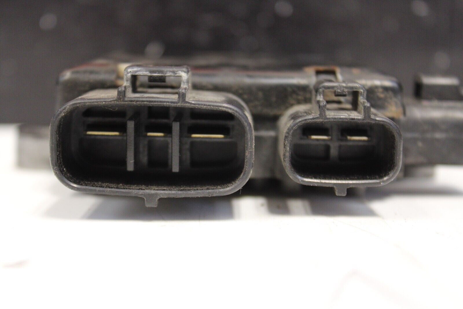 2003-2006  Mitsubishi Lancer Evo 8 / 9 Radiator Fan Control Module 1355A408