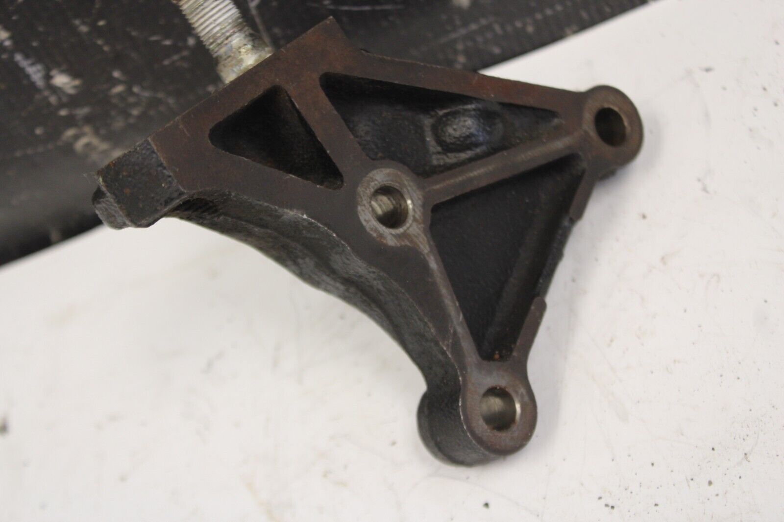 02-06 Acura RSX Type S K20A2 engine side mounting bracket OEM