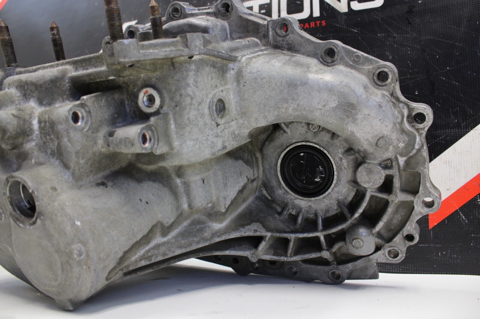 2003-2006 Mitsubishi Evo Evolutions 8 9 Transmission Bell Housing OEM 6 spd