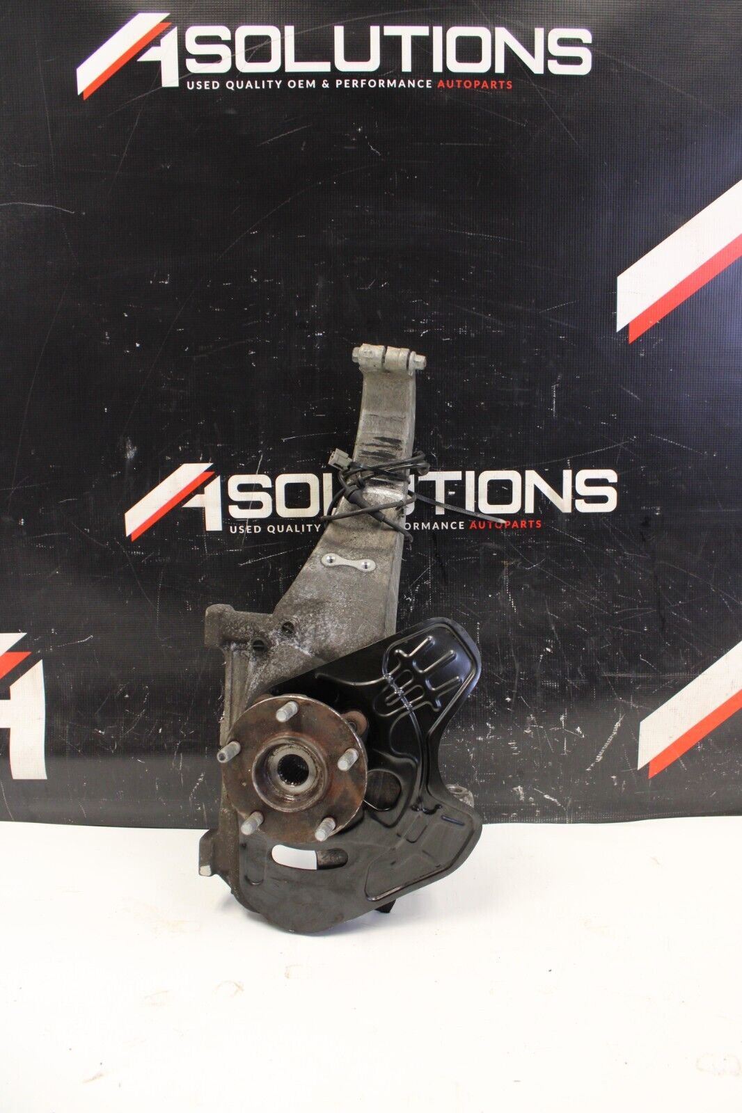 2014 Nissan GT-R GTR R35 Front LH Driver Knuckle Spindle Arm Knee Assembly OEM