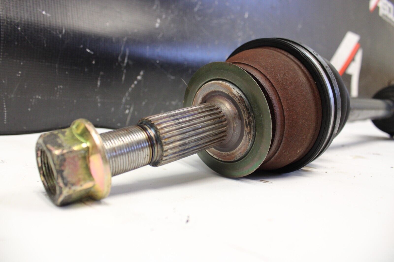 03-08 Nissan 350z Infiniti G35 rear drive axle shaft right passenger side OEM