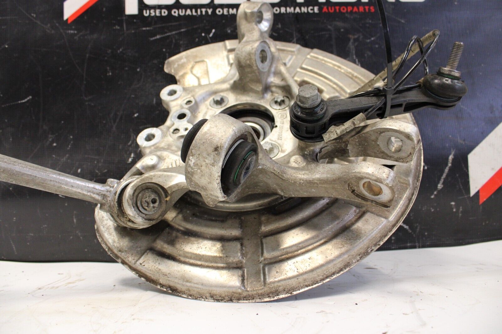 2015-20 OEM BMW F80 F82 M3 M4 Rear Suspension Right Knuckle Wheel Hub Spindle
