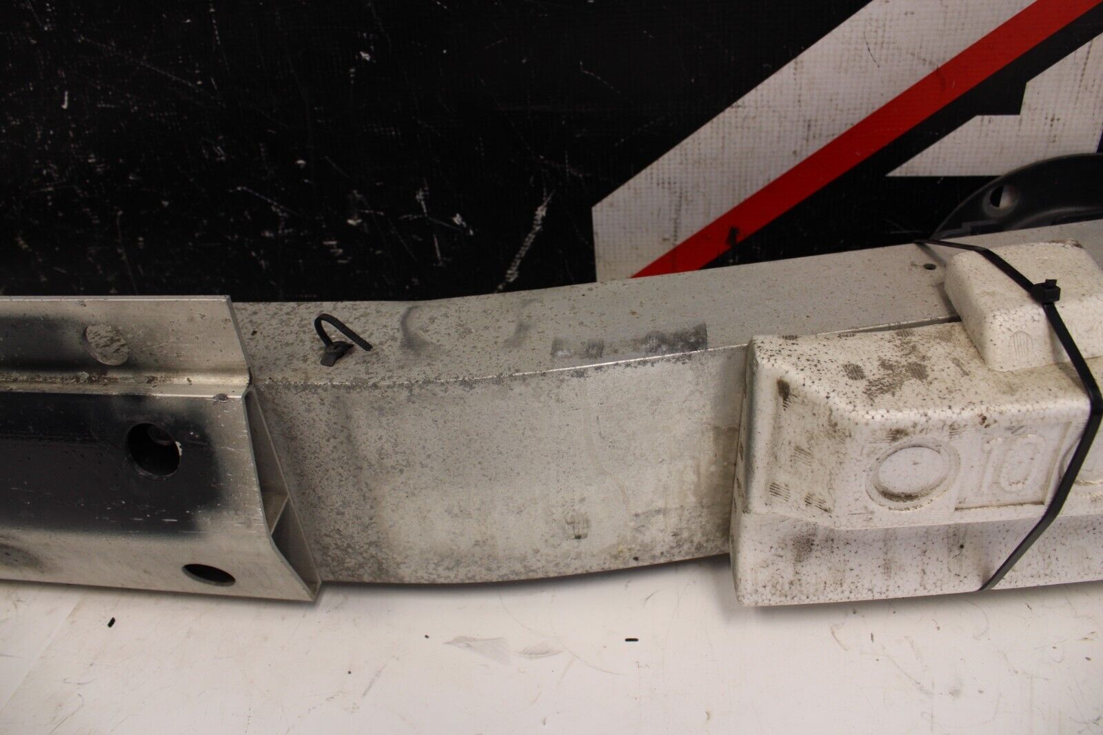 2013 Infiniti G37X Sedan REAR BUMPER REINFORCEMENT CRASH BAR FOAM OEM