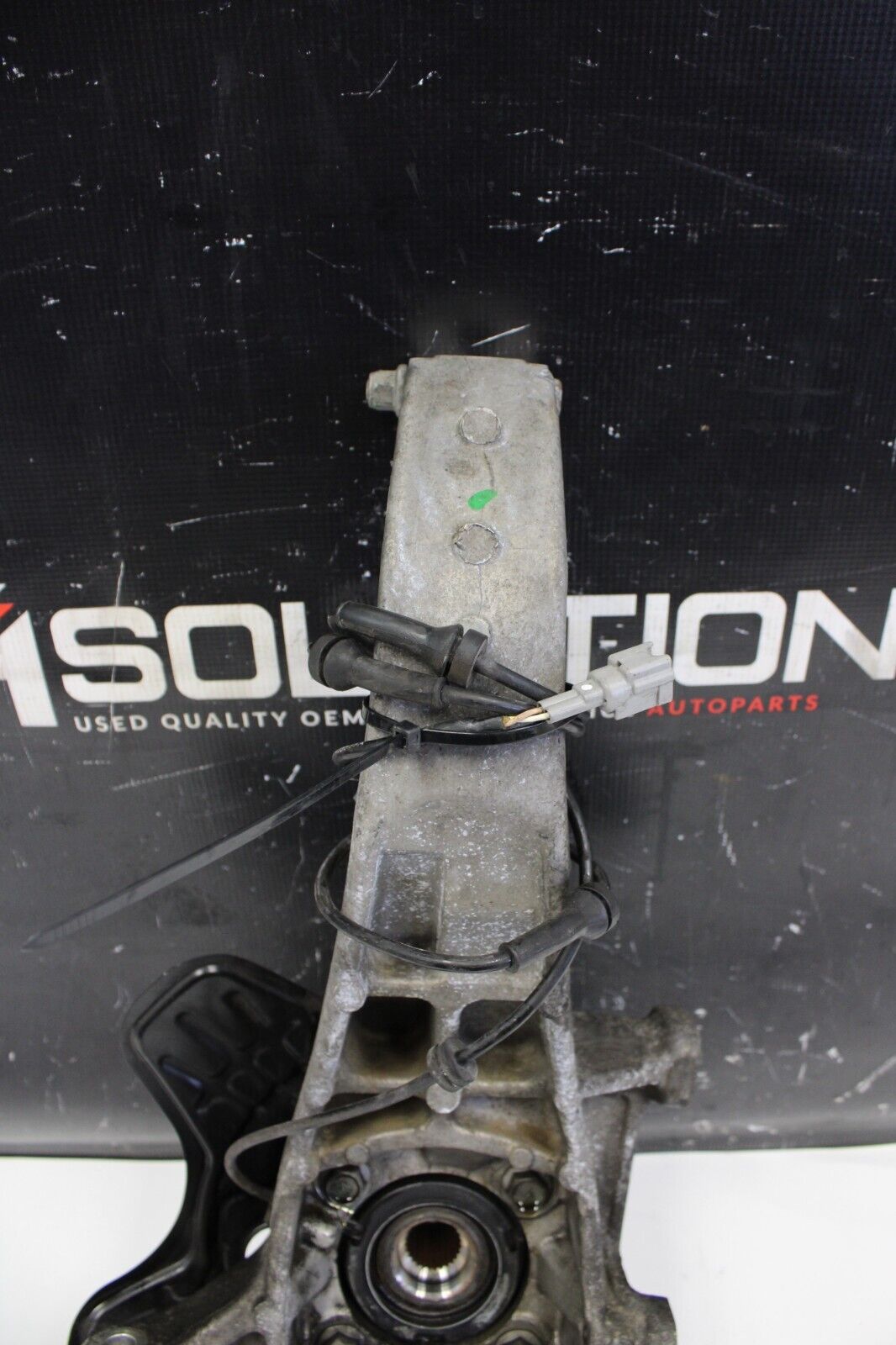 2014 Nissan GT-R GTR R35 Front LH Driver Knuckle Spindle Arm Knee Assembly OEM