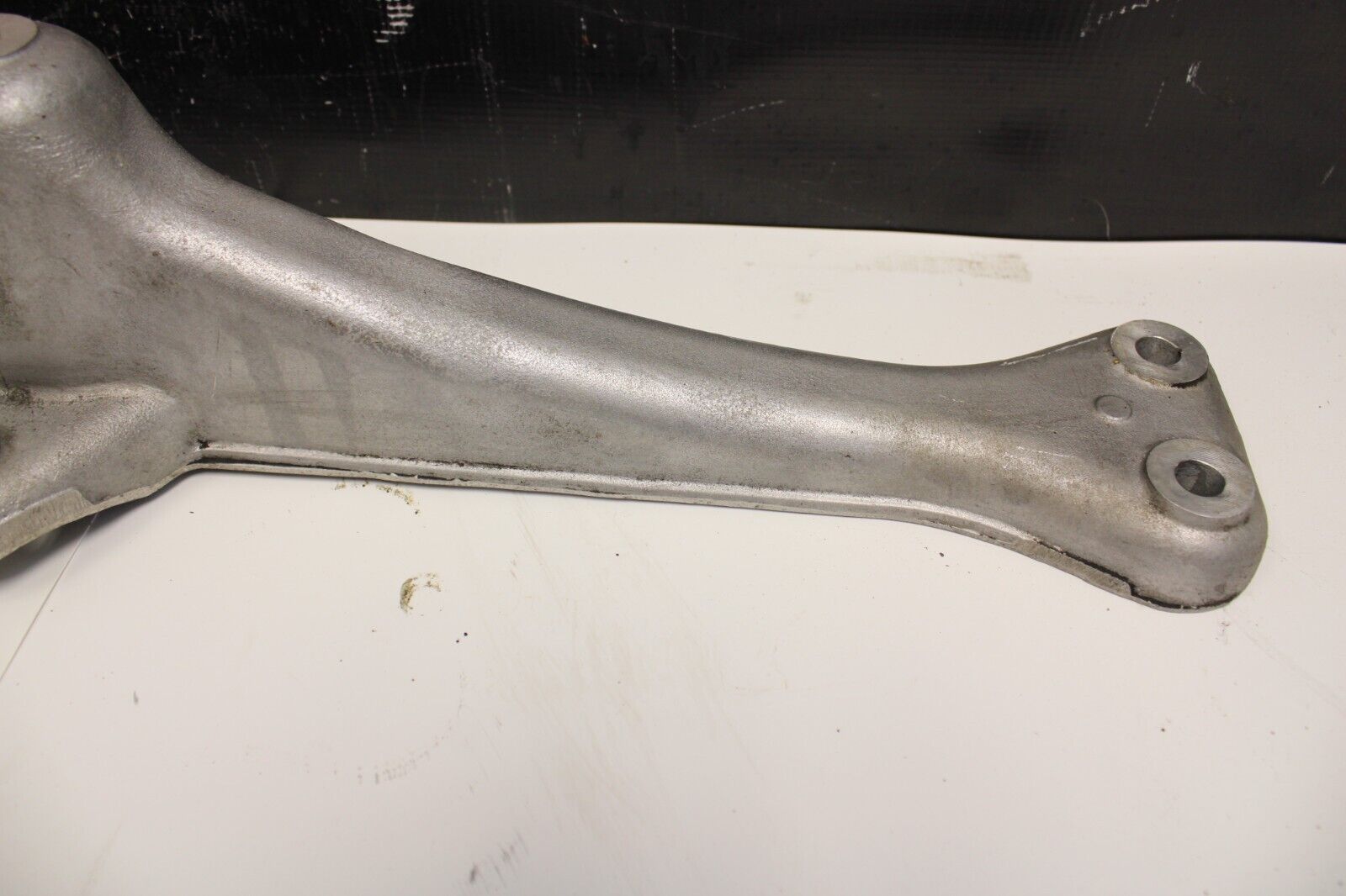 2010 NISSAN GTR R35 AWD OEM FACTORY TRANSMISSION CROSSMEMBER