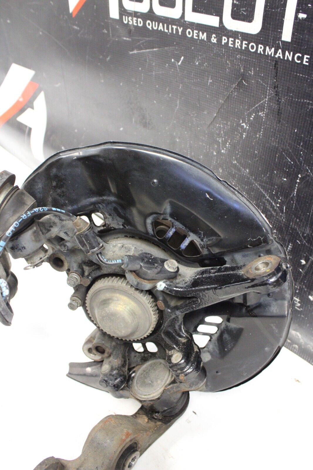2000-2003 HONDA S2000 AP2 OEM FRONT LH DRIVER KNUCKLE SPINDLE KNEE ASSY