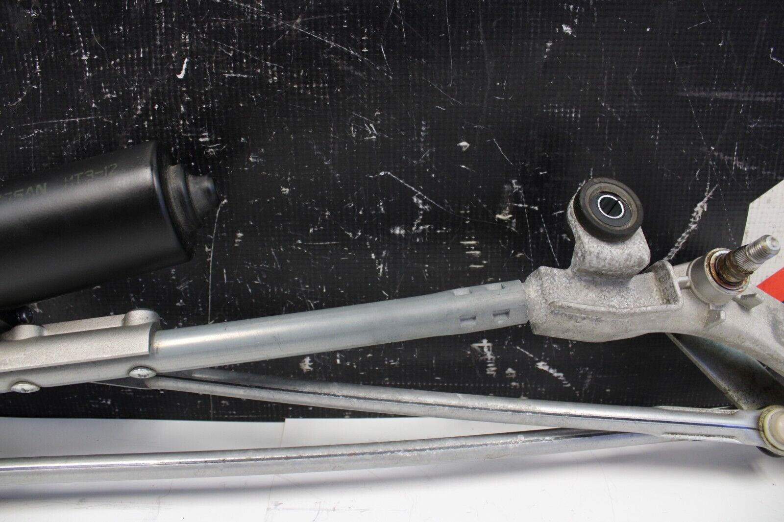 2013 NISSAN R35 GTR CBA WINDSHIELD WIPER MOTOR LINKAGE ASSEMBLY OEM GT-R