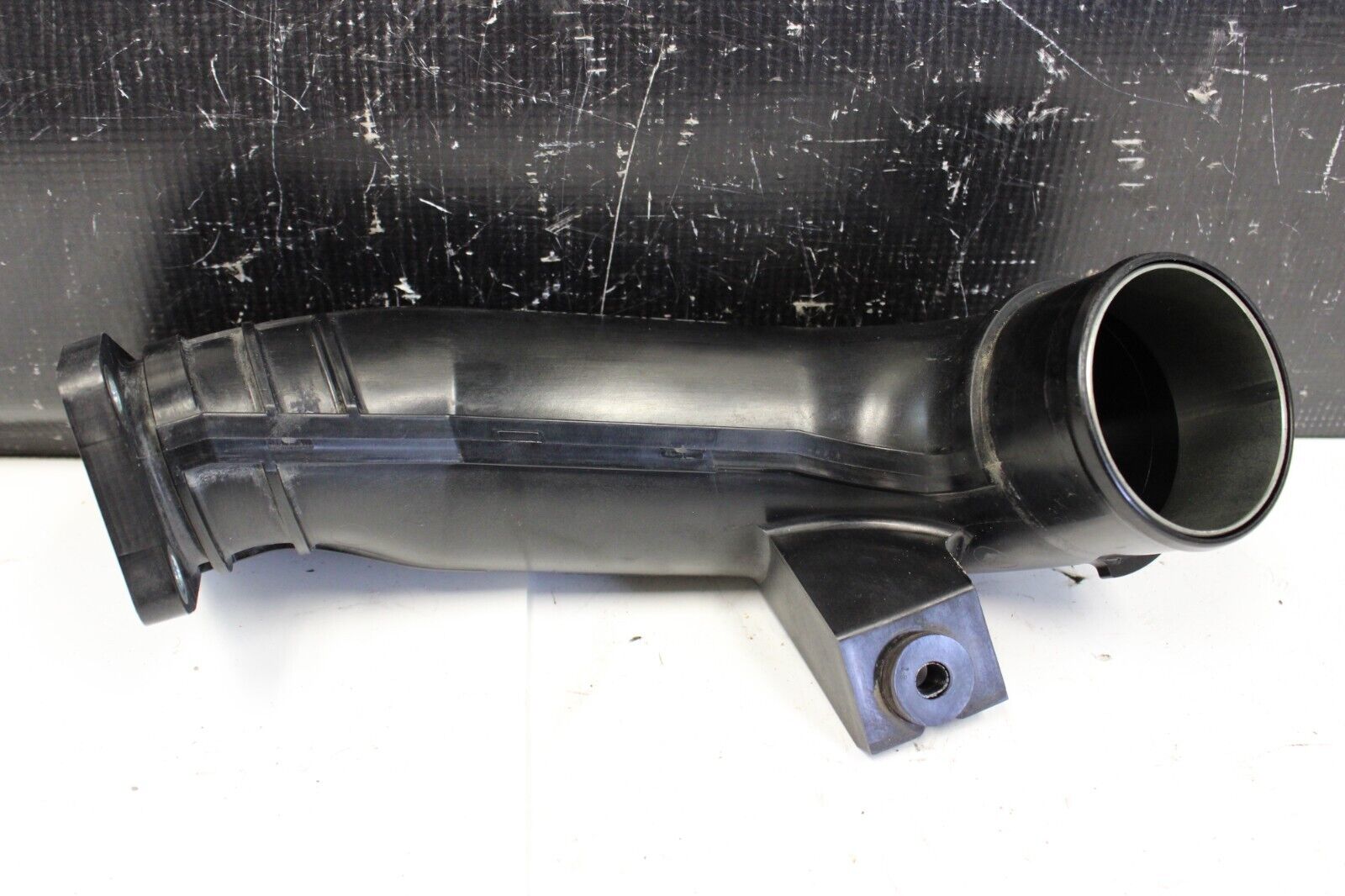 2013 NISSAN R35 GTR GT-R LH DRIVER SIDE TURBO INTERCOOLER CHARGE PIPE HOSE