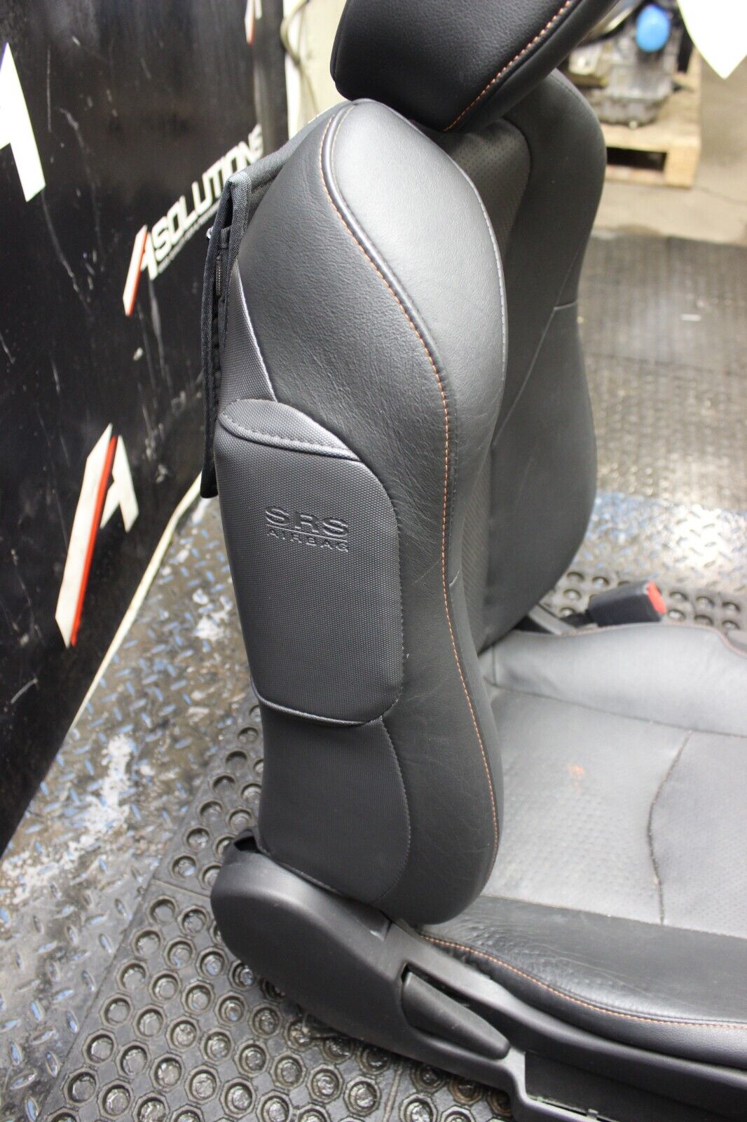 2006 Nissan 350Z Passenger Right Power Leather Seat with Switches OEM Coupe