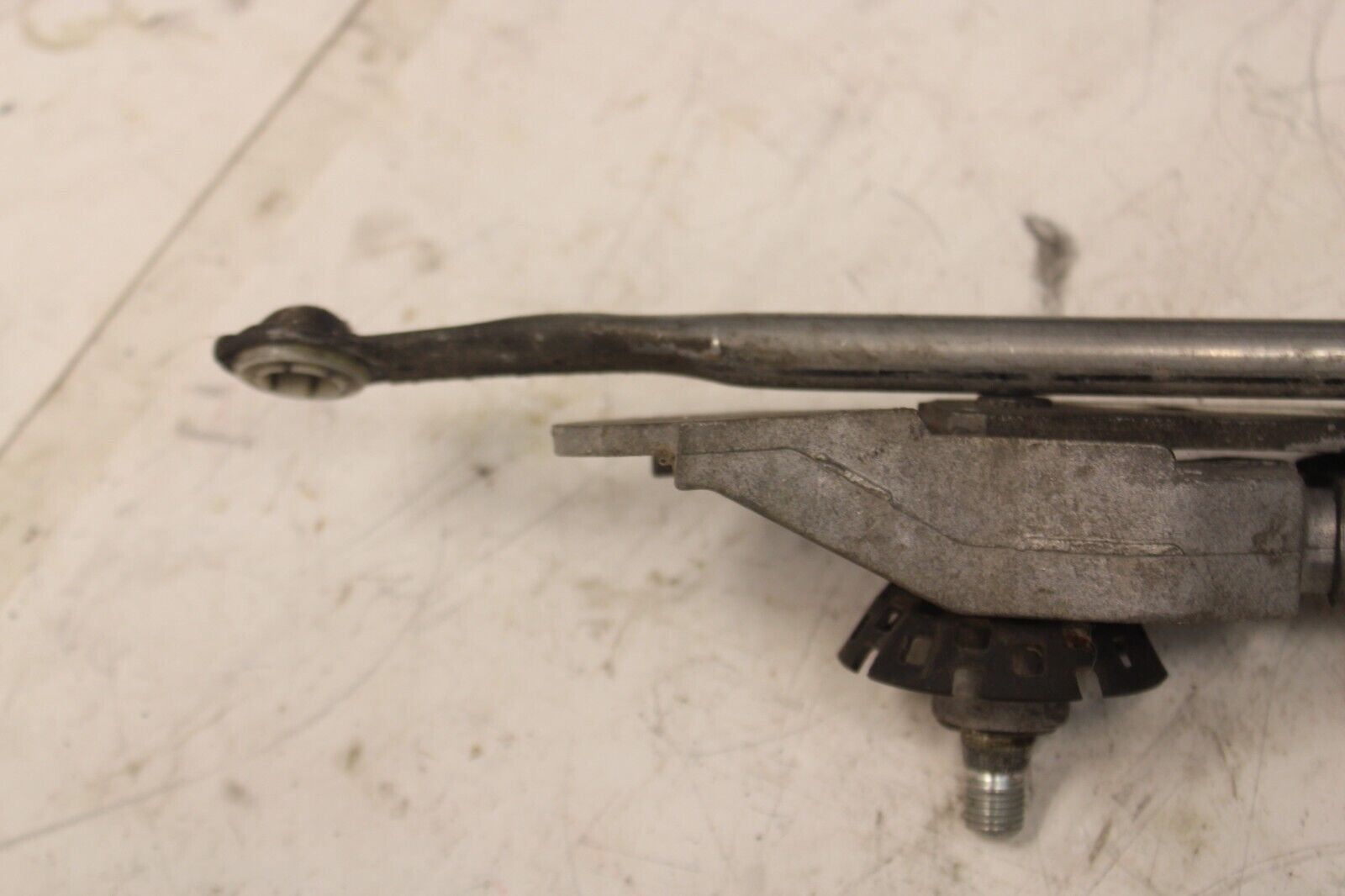 03-06 LANCER EVOLUTION VIII 8 EVO IX 9 - FRONT WINDSHIELD WIPER LINKAGE ARMS
