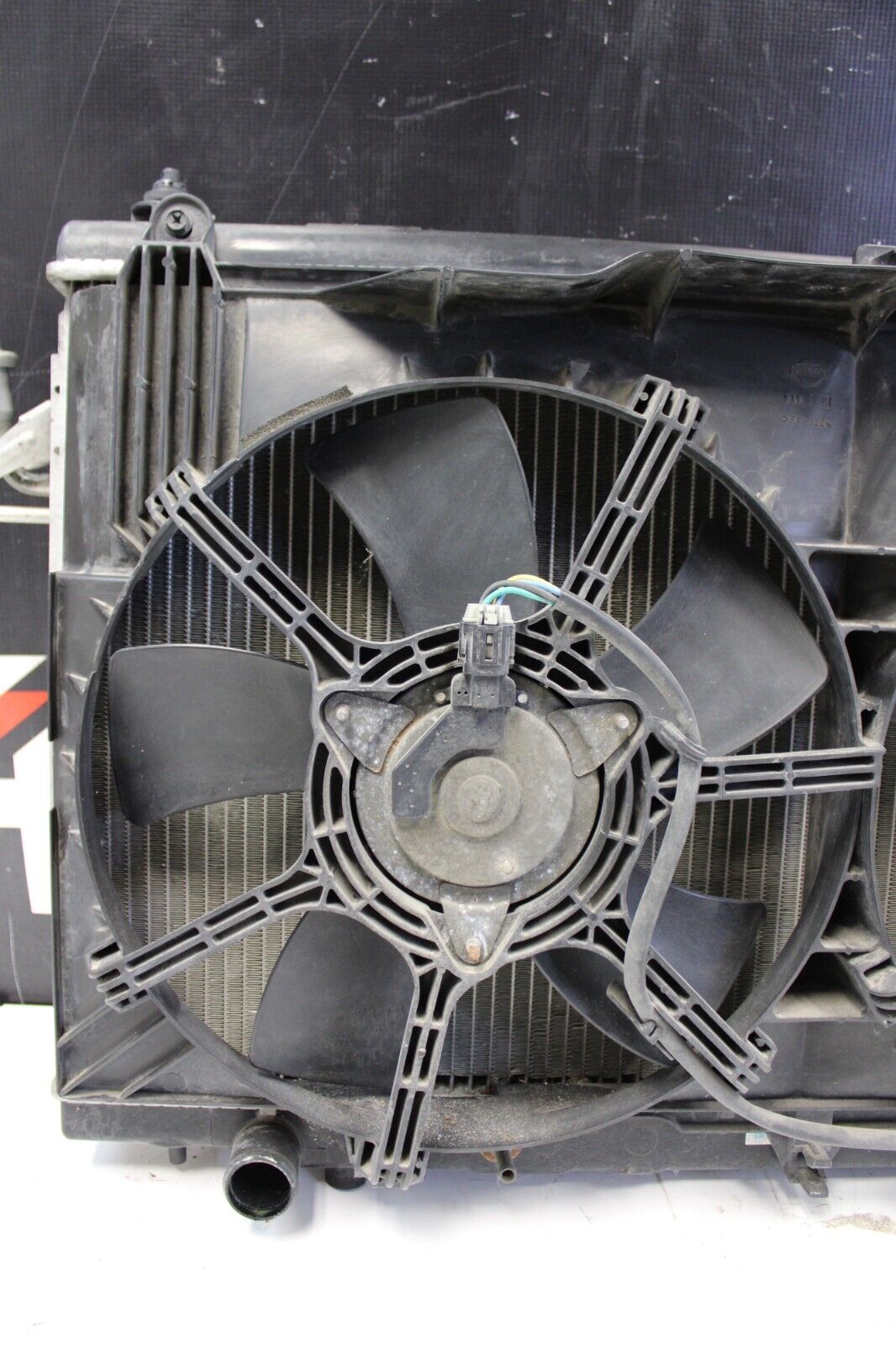 03-07 Infiniti G35 Manual 6 Speed OEM Denso Radiator Assembly Condenser Fans