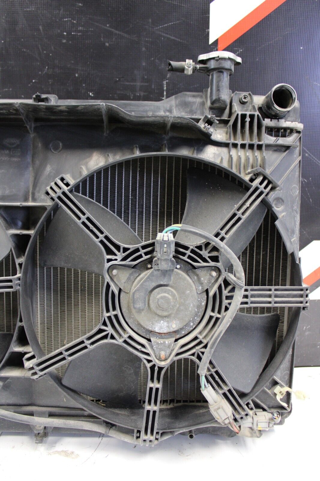 03-07 Infiniti G35 Manual 6 Speed OEM Denso Radiator Assembly Condenser Fans