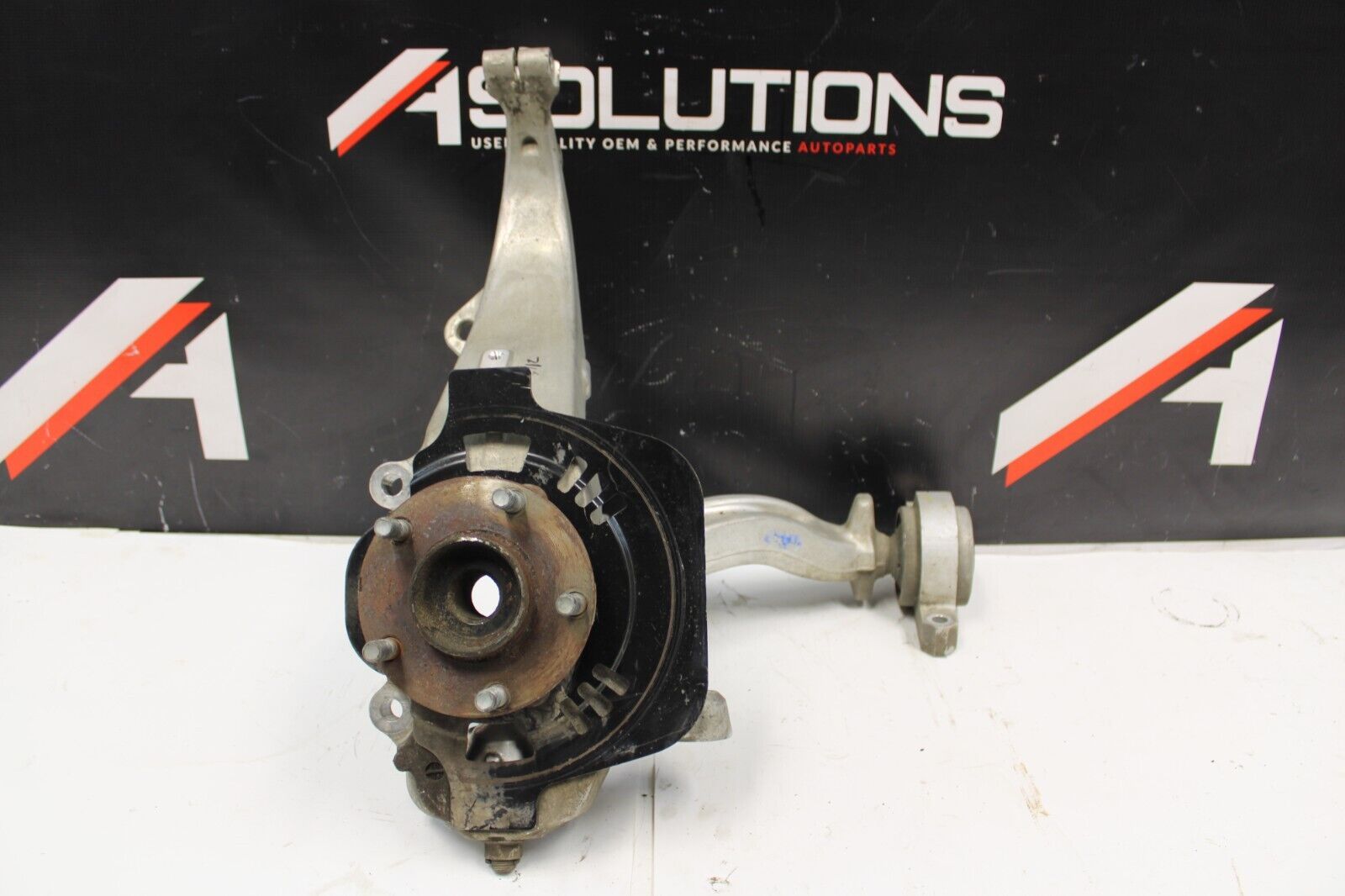 NISSAN 370Z REAR LEFT SUSPENSION CONTROL ARM SPINDLE HUB