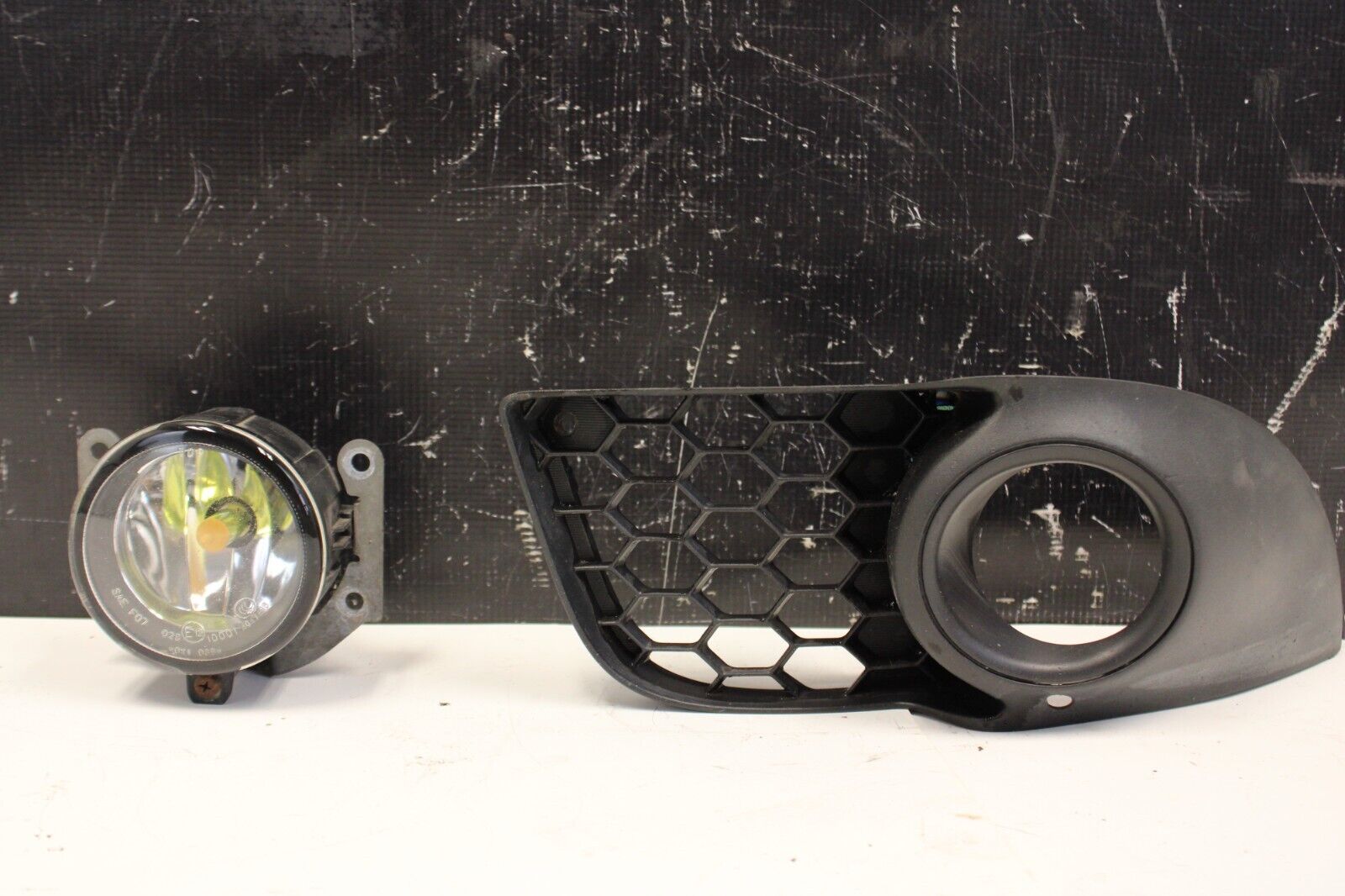 2009-2015 Mitsubishi Lancer Ralliart Fog Light w/ trim Left Side OEM