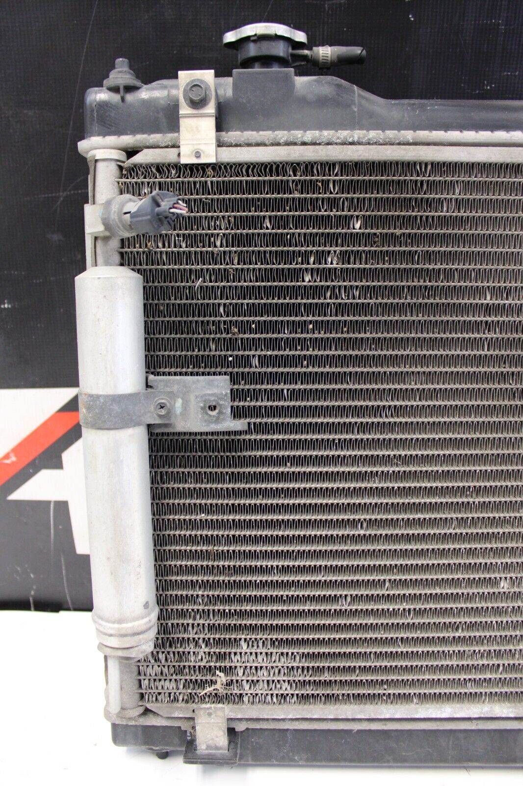 03-07 Infiniti G35 Manual 6 Speed OEM Denso Radiator Assembly Condenser Fans