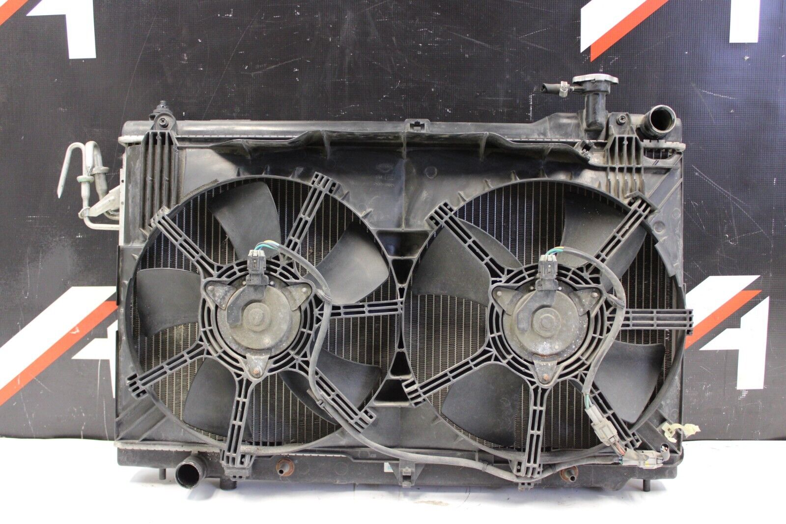 03-07 Infiniti G35 Manual 6 Speed OEM Denso Radiator Assembly Condenser Fans