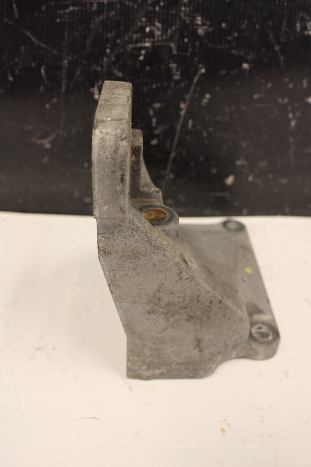 09-15 NISSAN GT-R GTR R35 VR38 ENGINE MOTOR MOUNT BRACKET PASSENGER RIGHT