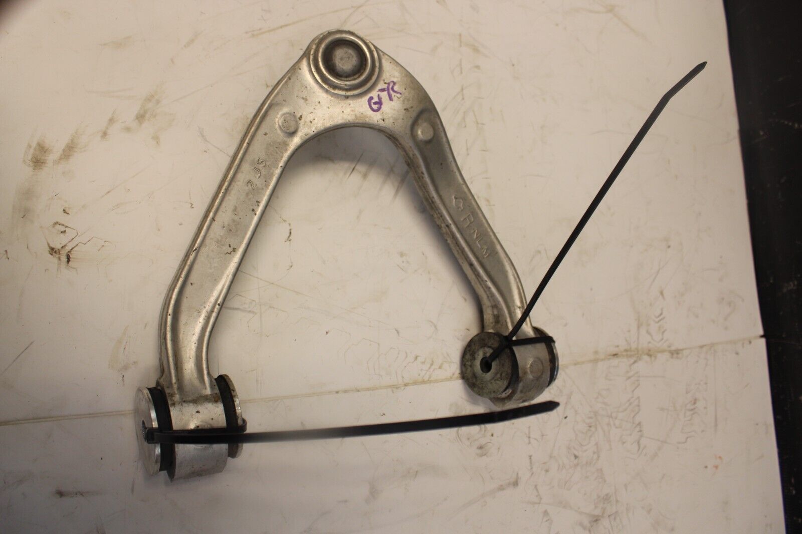2013 NISSAN GTR R35 UPPER CONTROL ARM FRONT RIGHT PASSENGER OEM